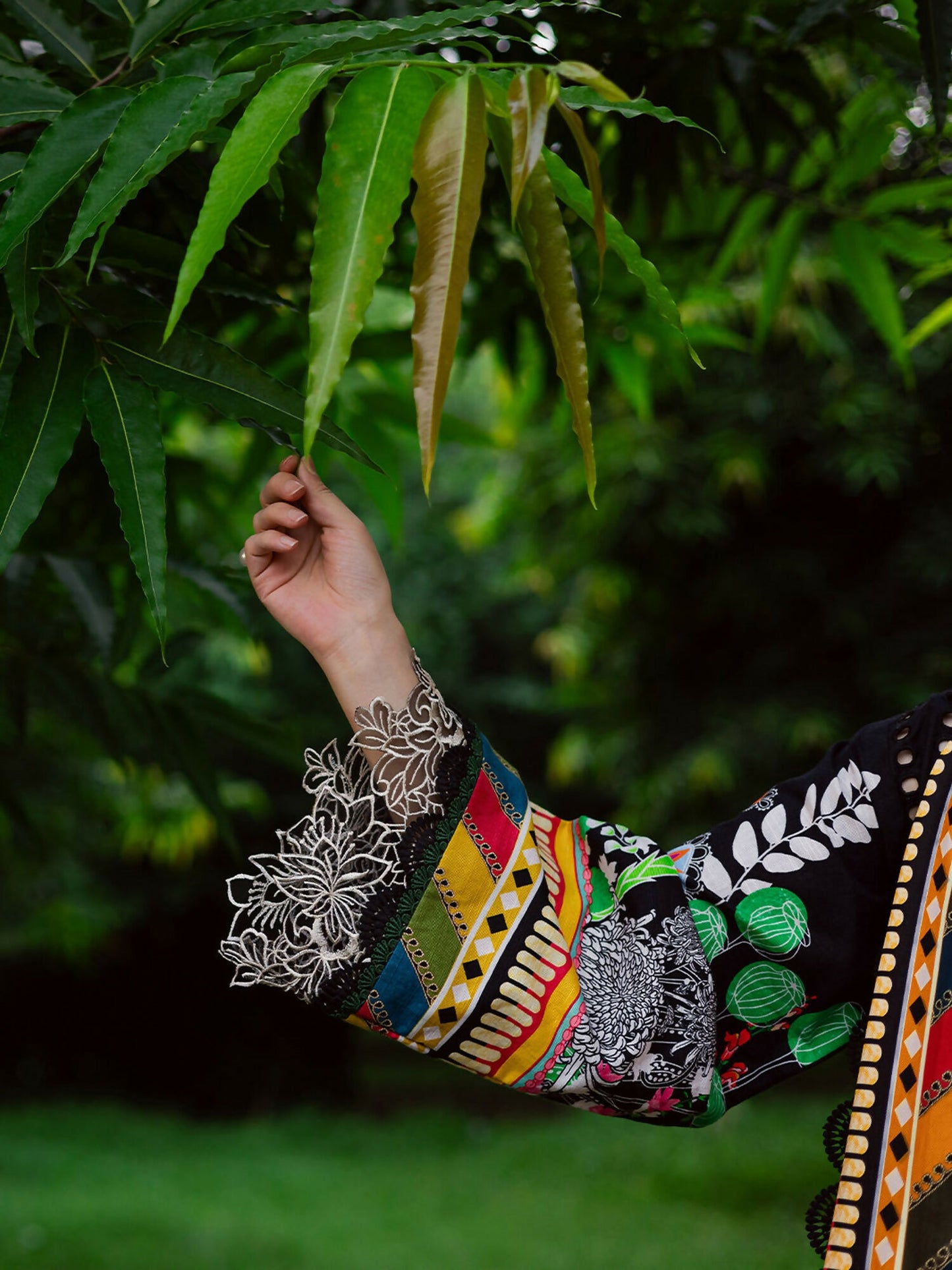 Mahnur Gardenia Khaddar Embroidered Stitched 3-Piece Suit-GR-06