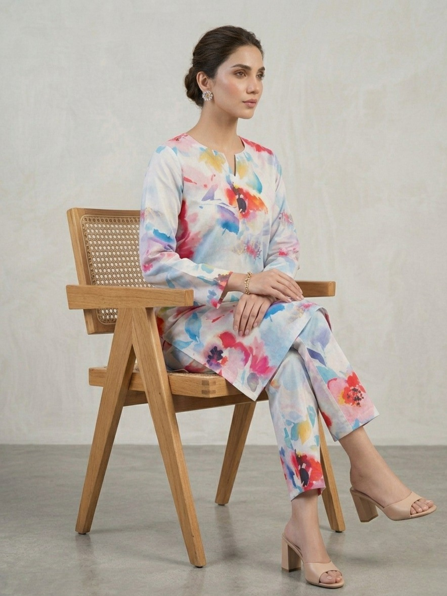 Multi Bin Shaukat Lawn Printed Unstitched 2-Piece Suit