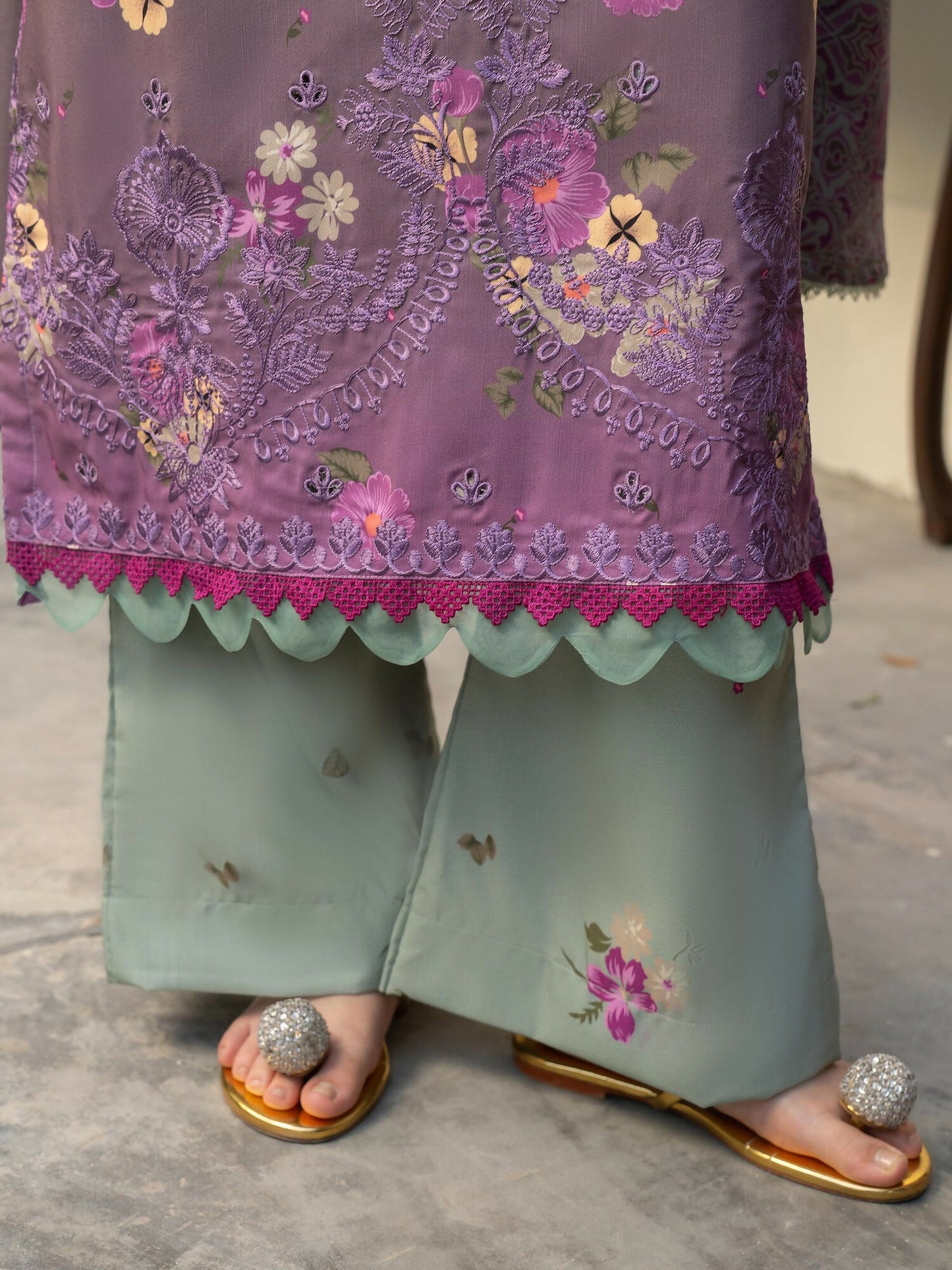 Panache Apparel Mah-e-Noor Khaddar Printed Stitched Suit-Lilac Mist