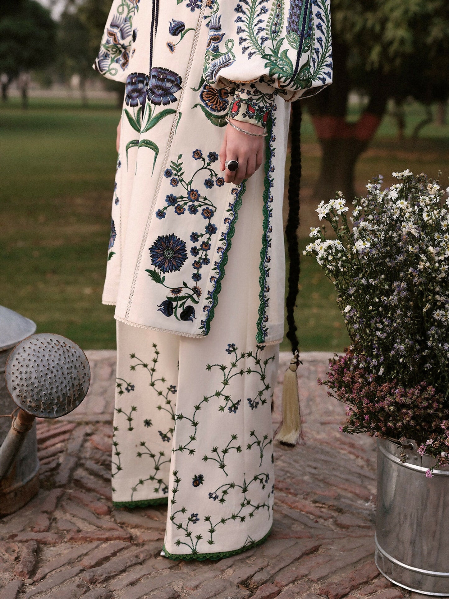 Jugnu By Hussain Rehar Khaddar'25 Embroidered Unstitched 3-Piece Suit-Nahro