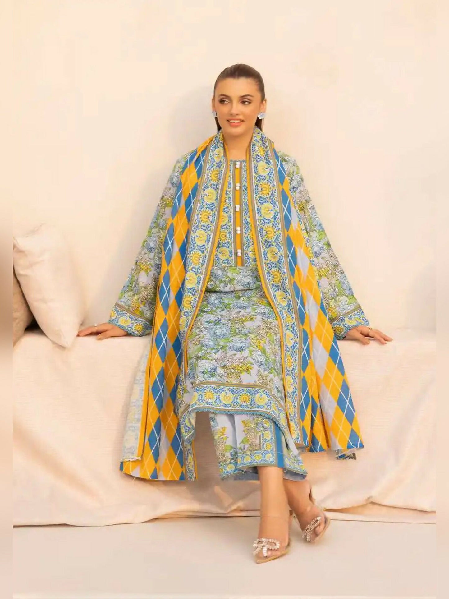 Gul Ahmed Maira Khaddar Printed Unstitched 3-Piece Suit-White Rock