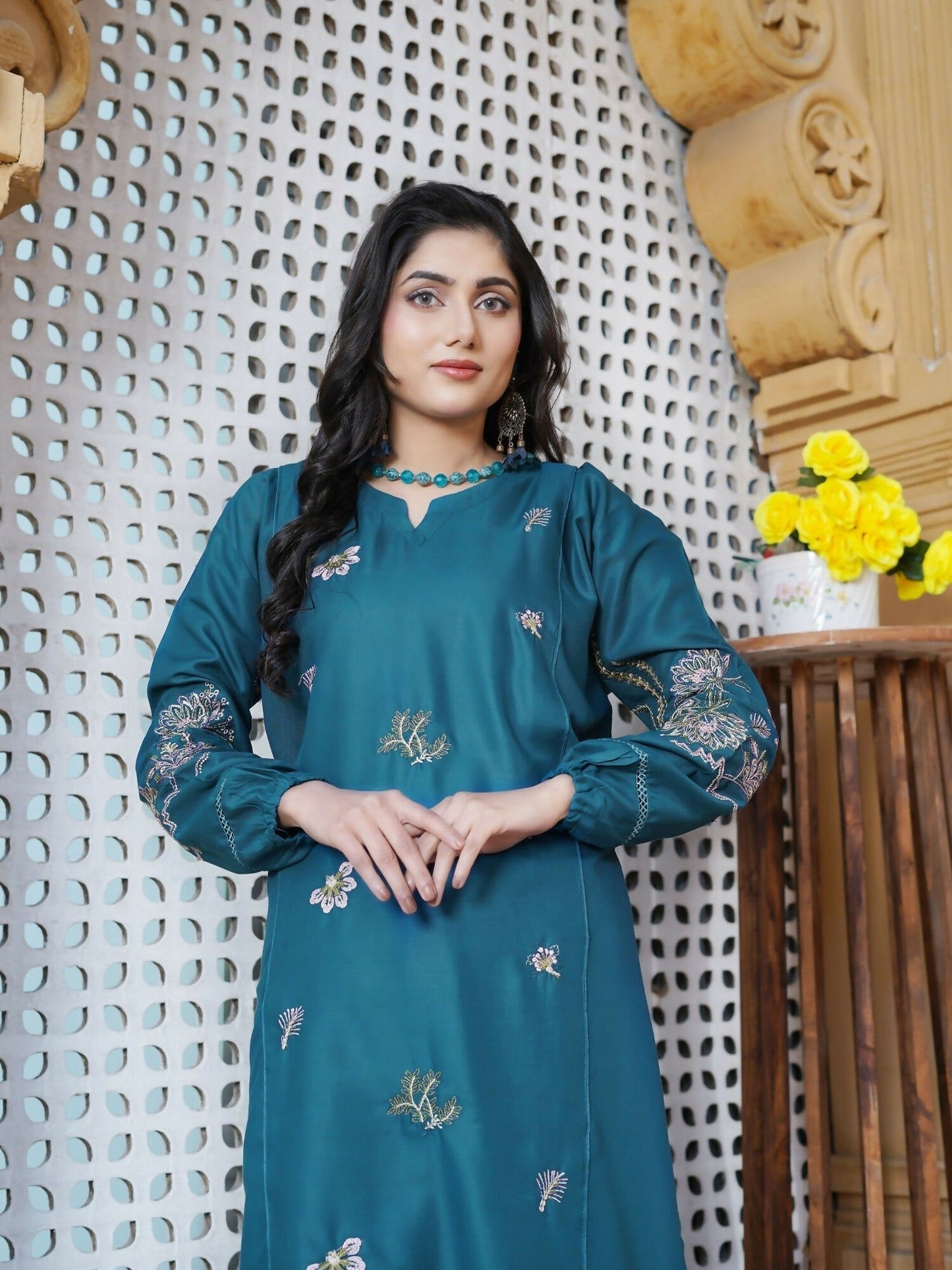 Stylish Collection Aaraish Linen Embroidered Co-Ord Set–Amiya