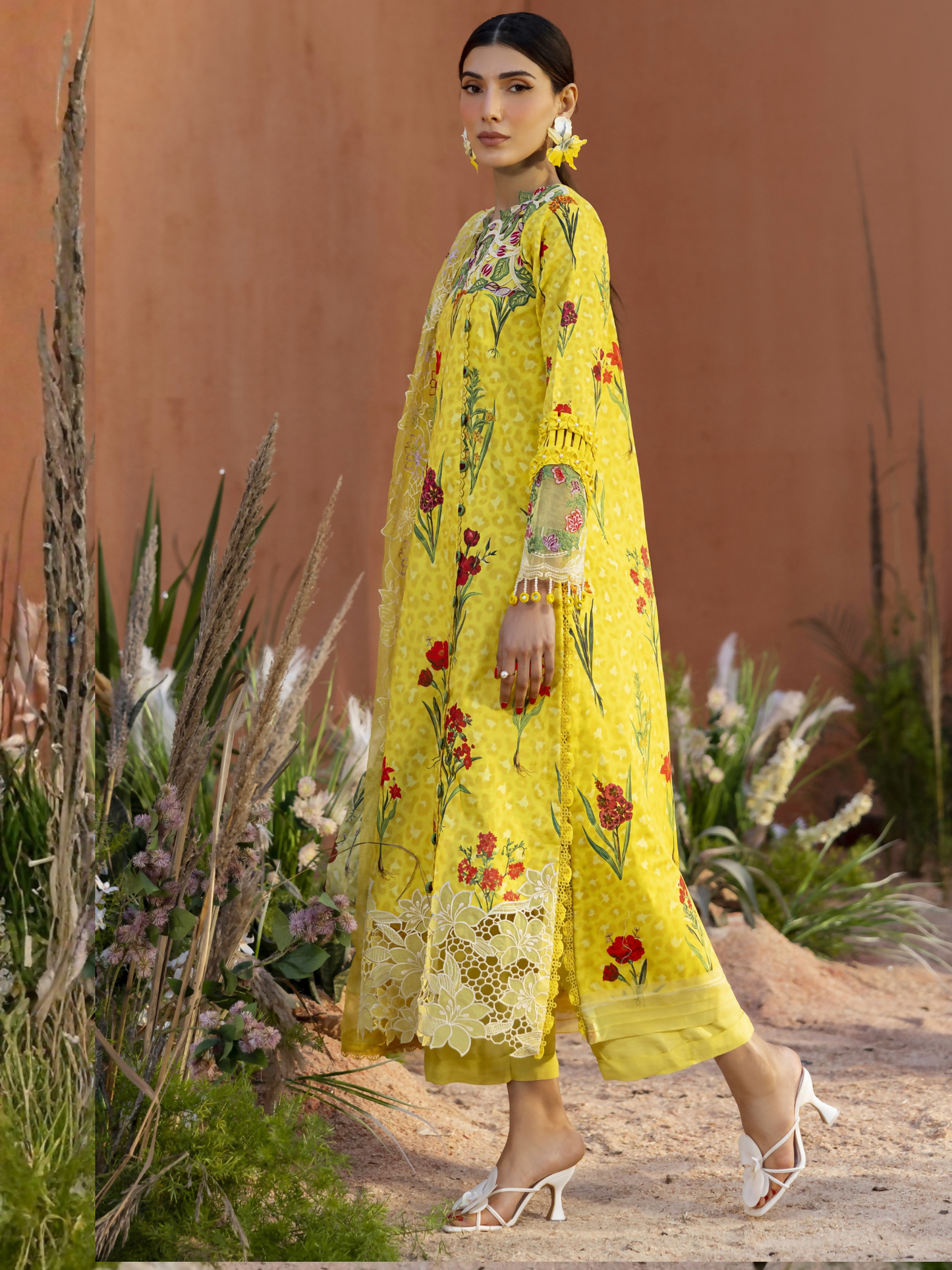 Parishay Ivy Bloom'26 Lawn Embroidered Unstitched 3-Piece Suit-IB-09