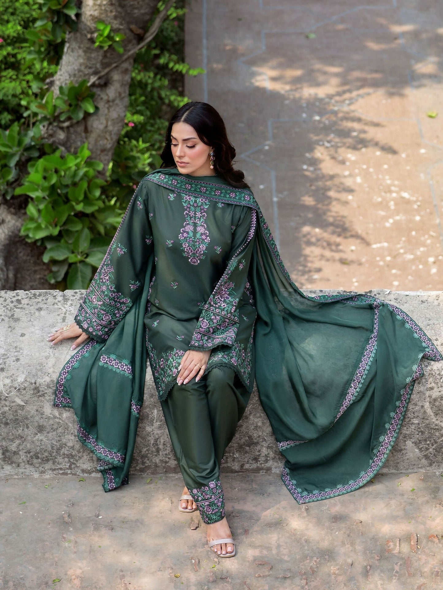 Panache Apparel Rang-e-Bahar Linen Embroidered Stitched Suit-Zarmin