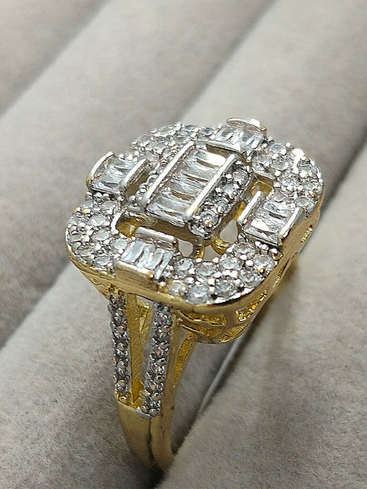 H&A Jewellery two-toned 18K gold polished zircon diamond ring with split shank band