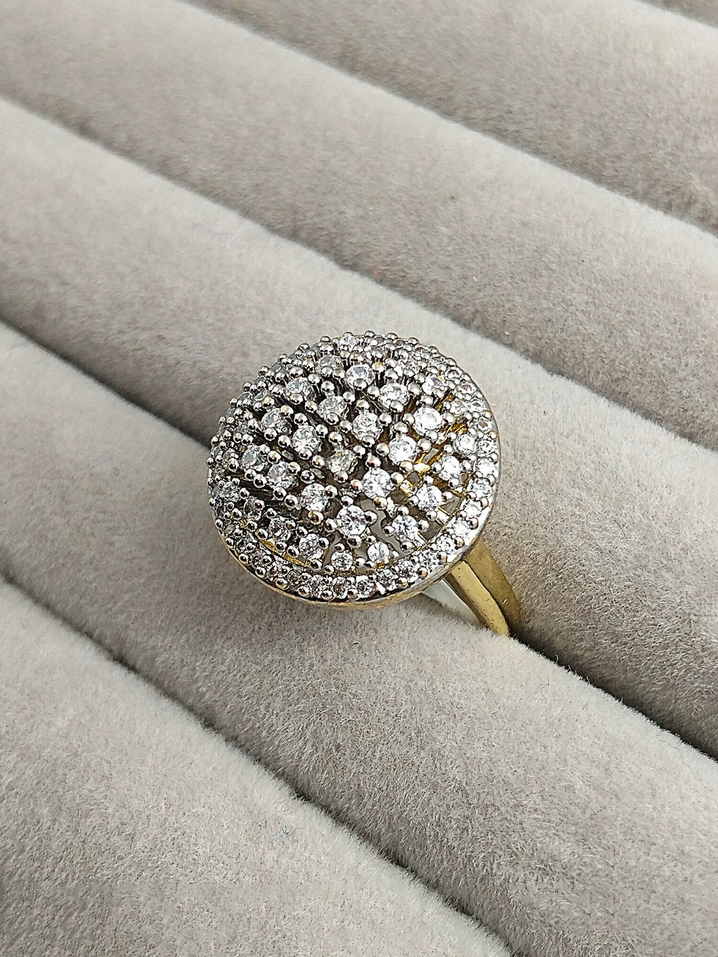H&A Jewellery 18K gold polished zircon diamond cluster ring with baguette and round stones