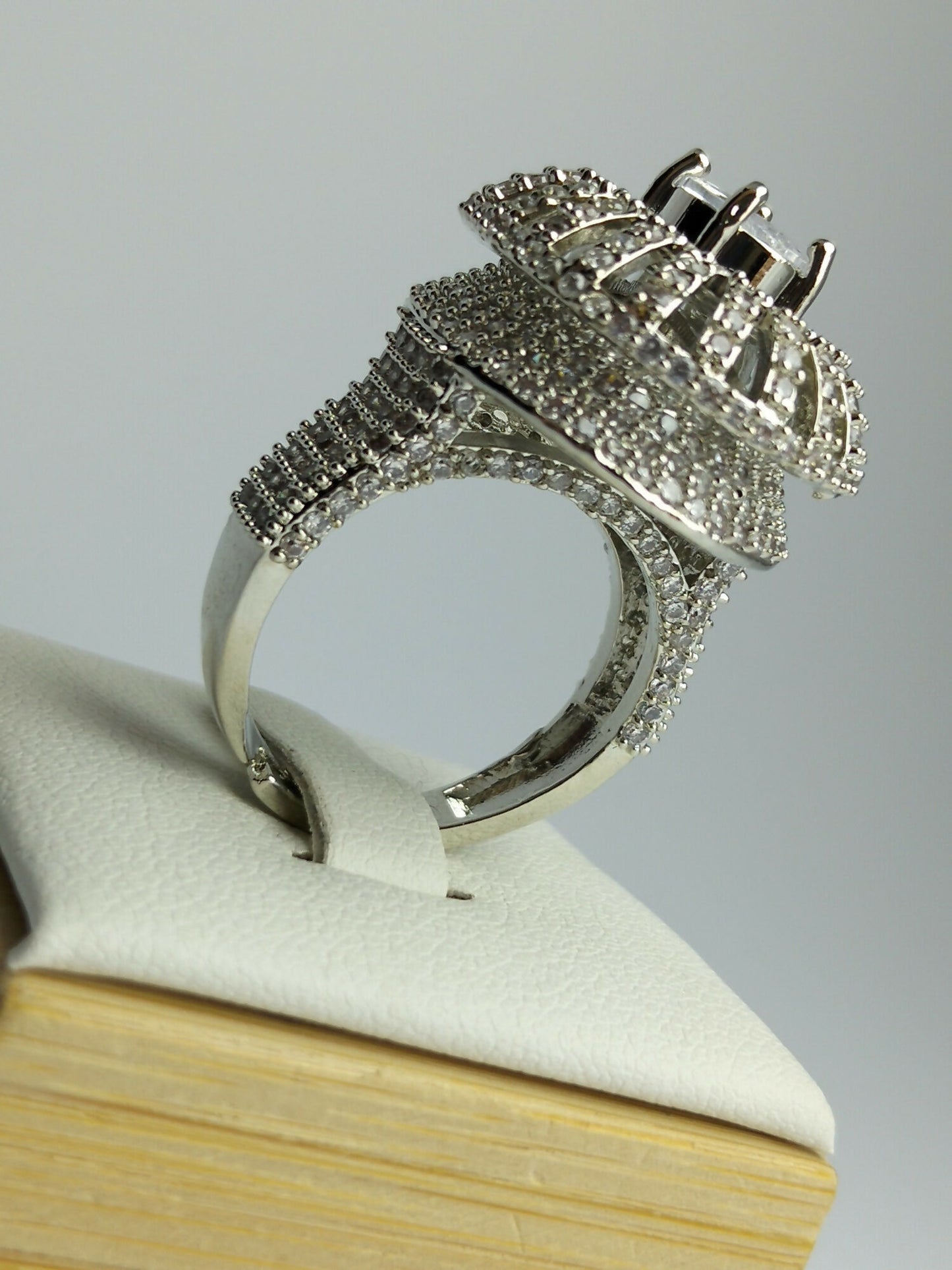 H&A Jewellery One Carat Adjustable Ring