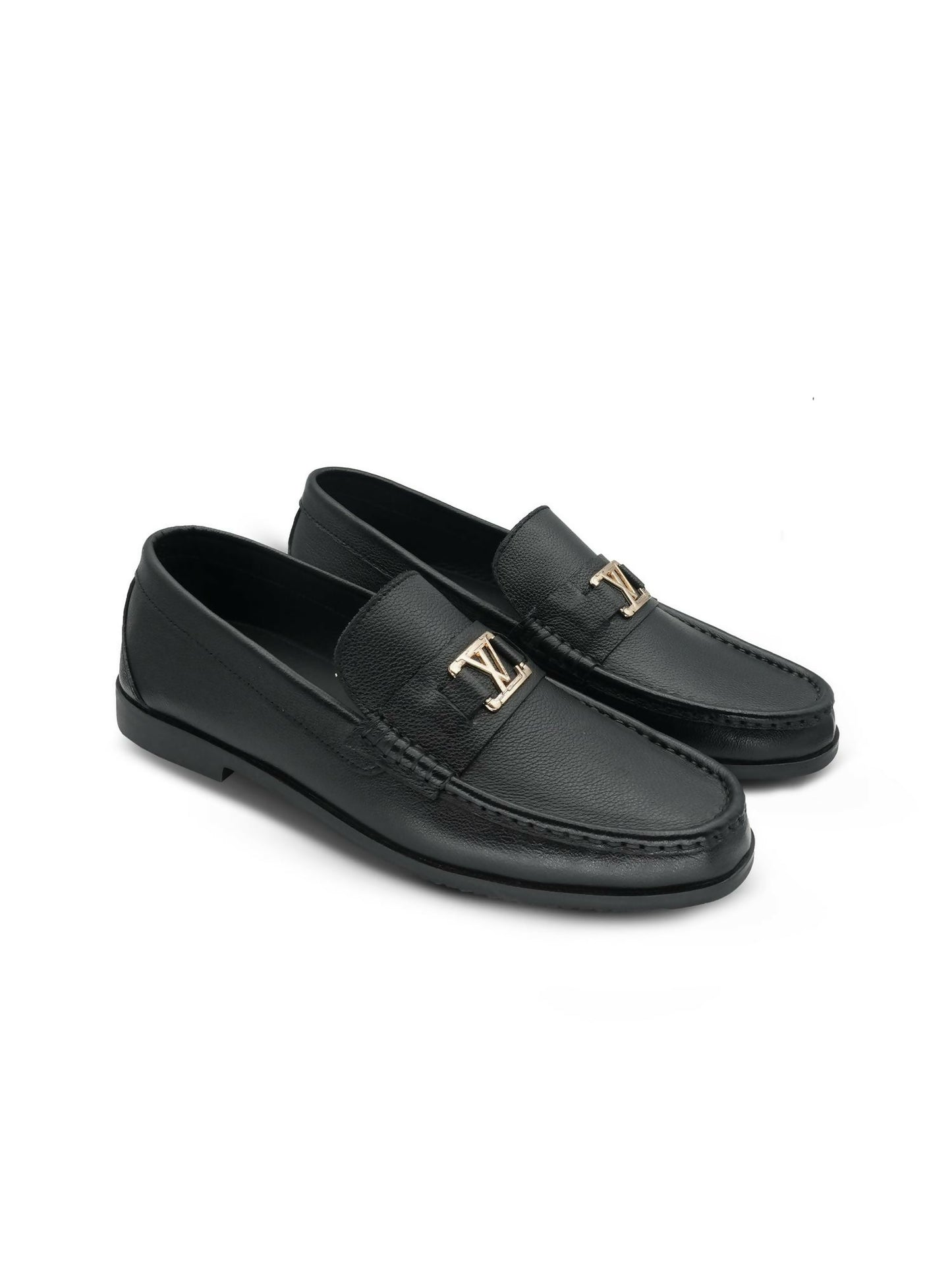 Cow leather casual shoes with a classic design, rubber sole for grip, and lightweight comfort—perfect for both casual and semi-formal wear.