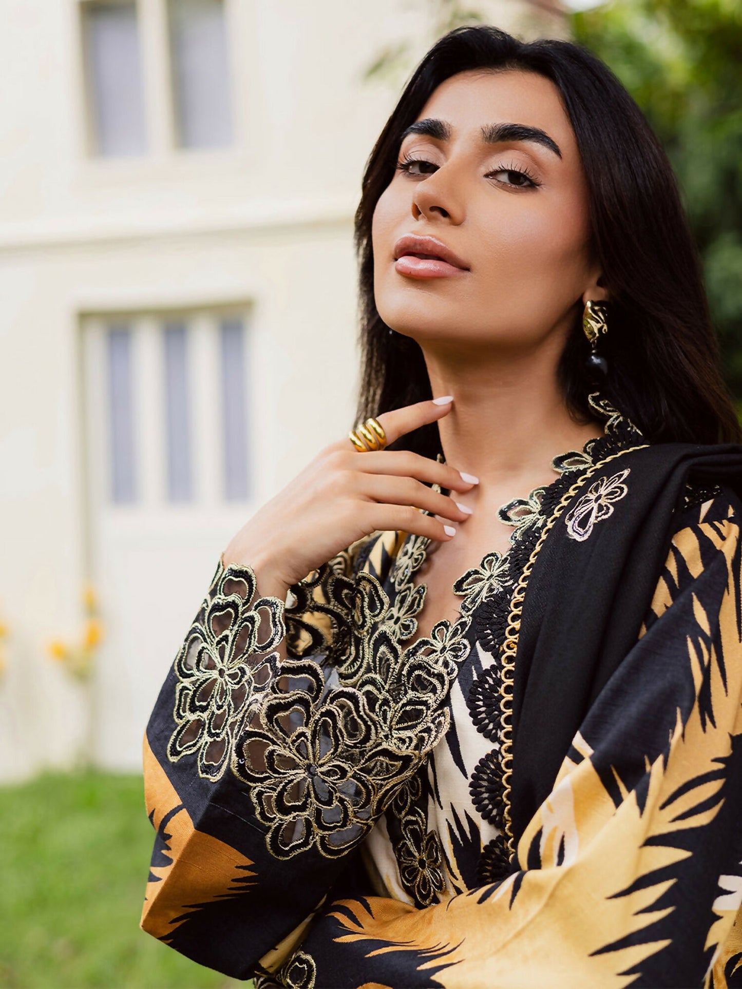 Mahnur Gardenia Khaddar Embroidered Unstitched 3-Piece Suit-GR-09