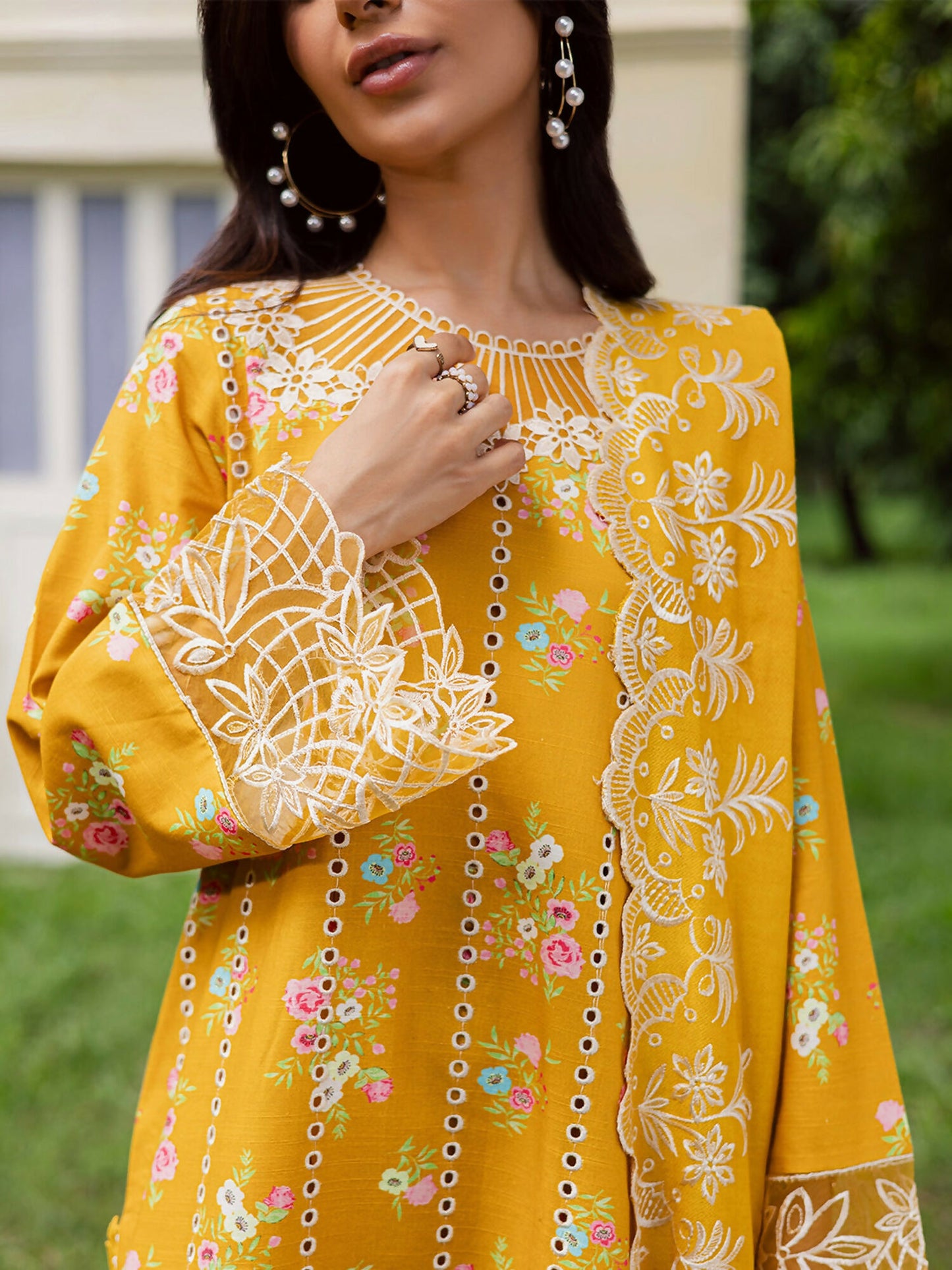 Mahnur Gardenia Khaddar Embroidered Unstitched 3-Piece Suit-GR-08