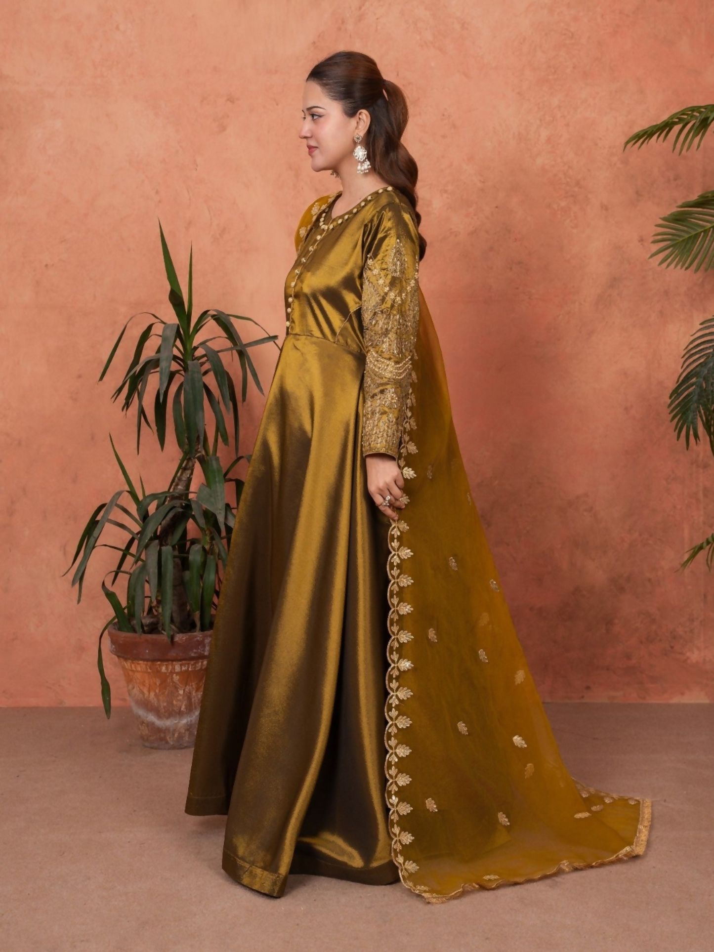 Stylish Collection Majeste Silk Embroidered Maxi-Zuri Golden