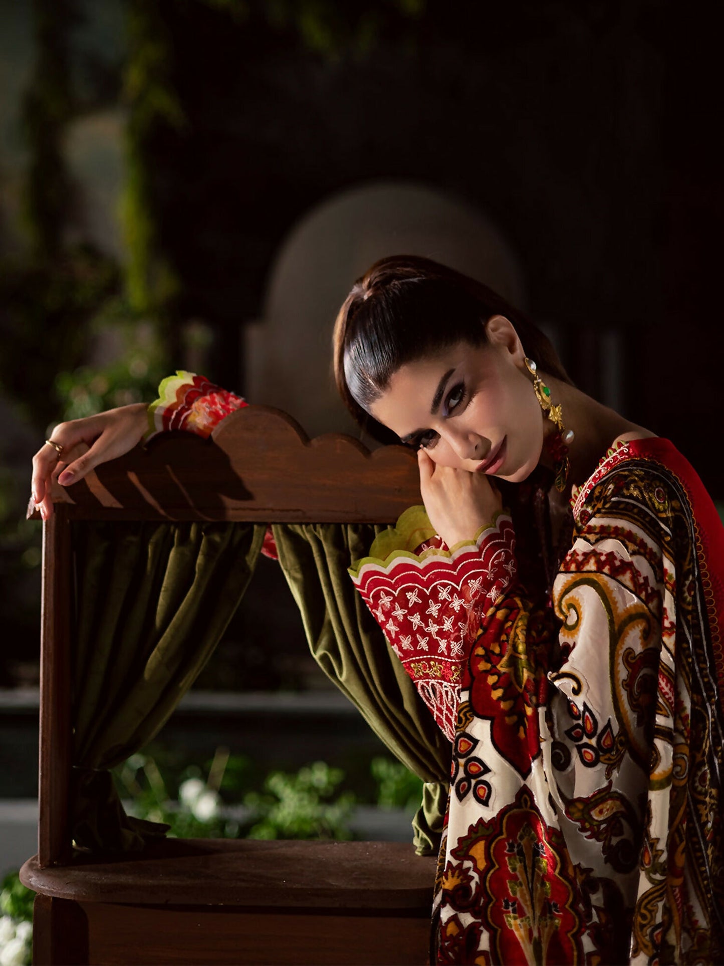Mahnur Amelia Kotrai Embroidered Stitched 3-Piece Suit–CK-013