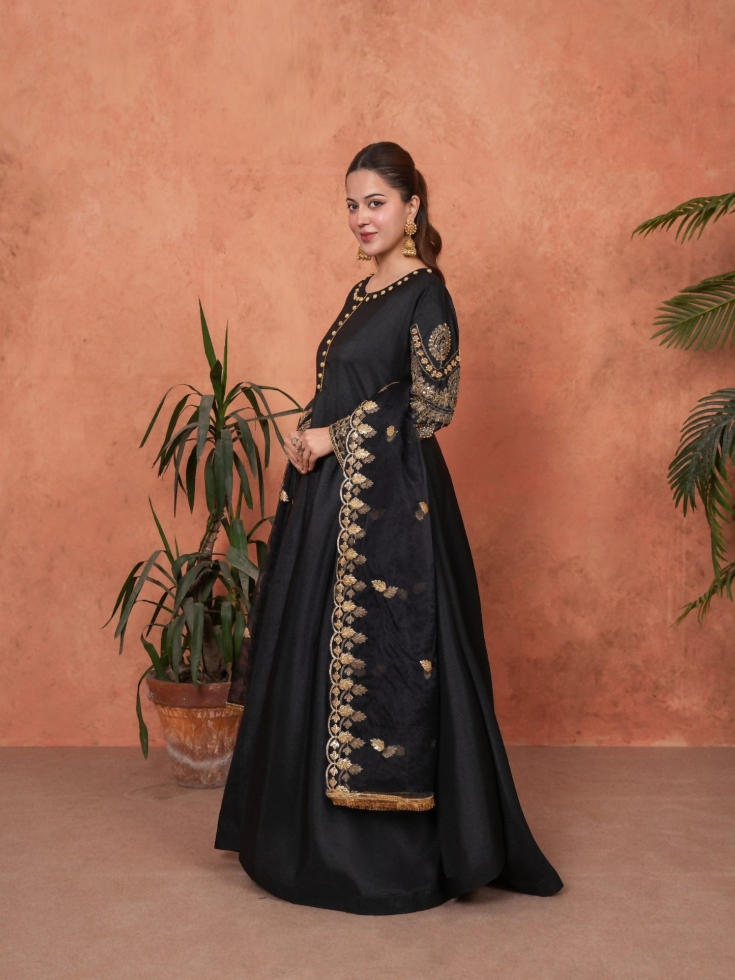 Stylish Collection Majeste Silk Embroidered Maxi-Zuri Black