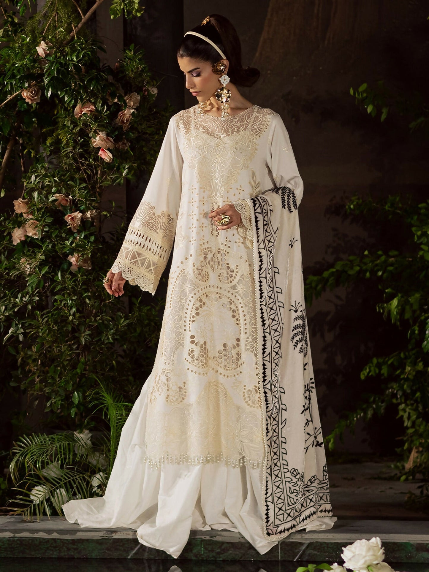 Mahnur Amelia Kotrai Embroidered Stitched 3-Piece Suit–CK-003