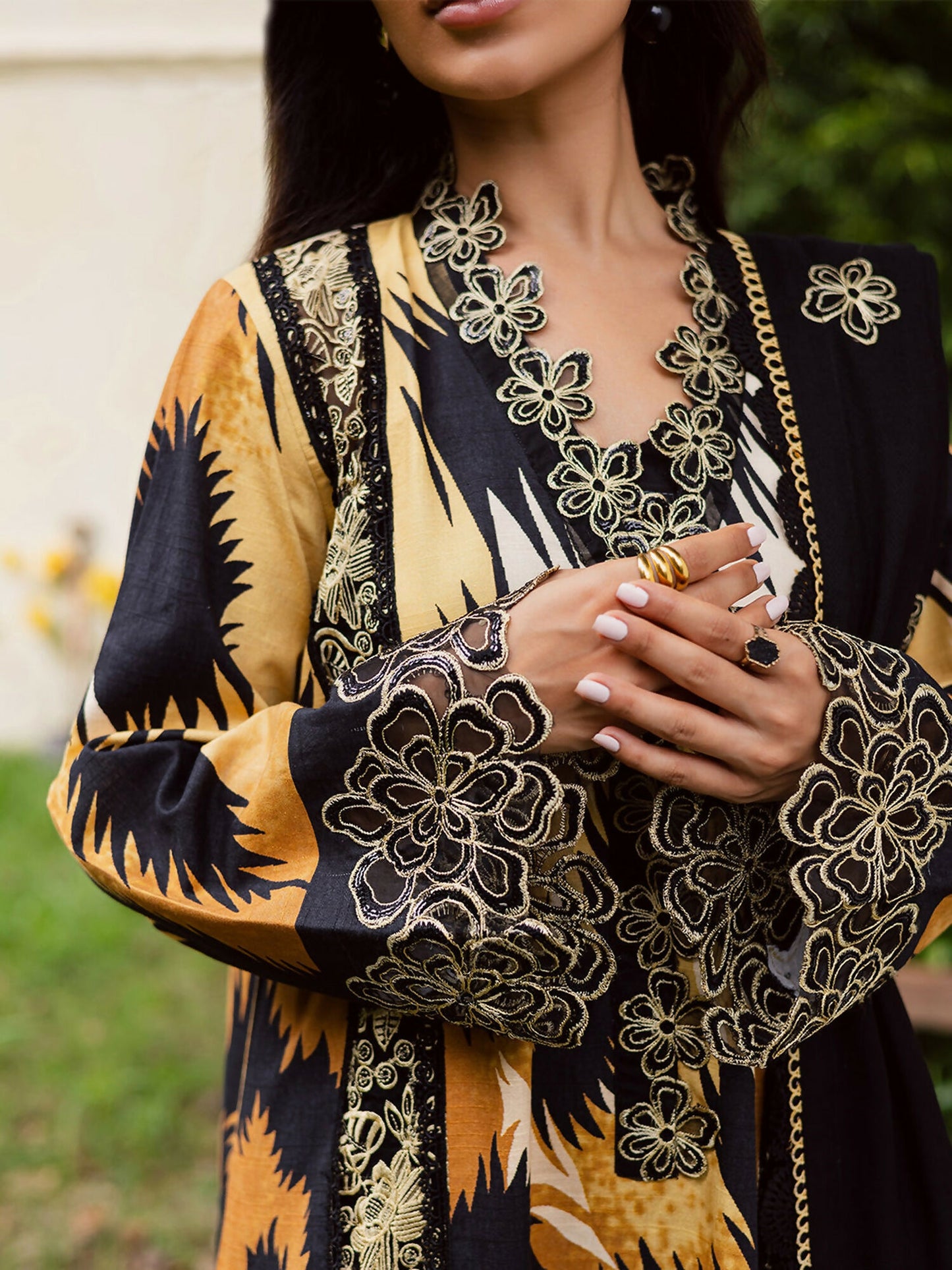 Mahnur Gardenia Khaddar Embroidered Unstitched 3-Piece Suit-GR-09