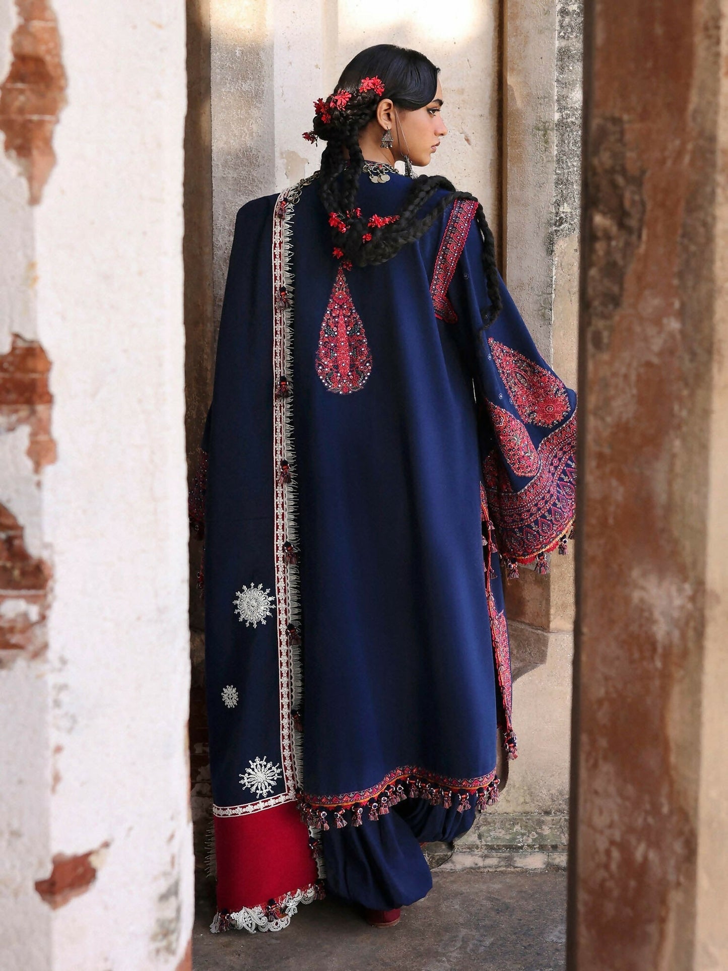 Hussain Rehar Karandi'25 Embroidered Unstitched 3-Piece Suit-Gulbano