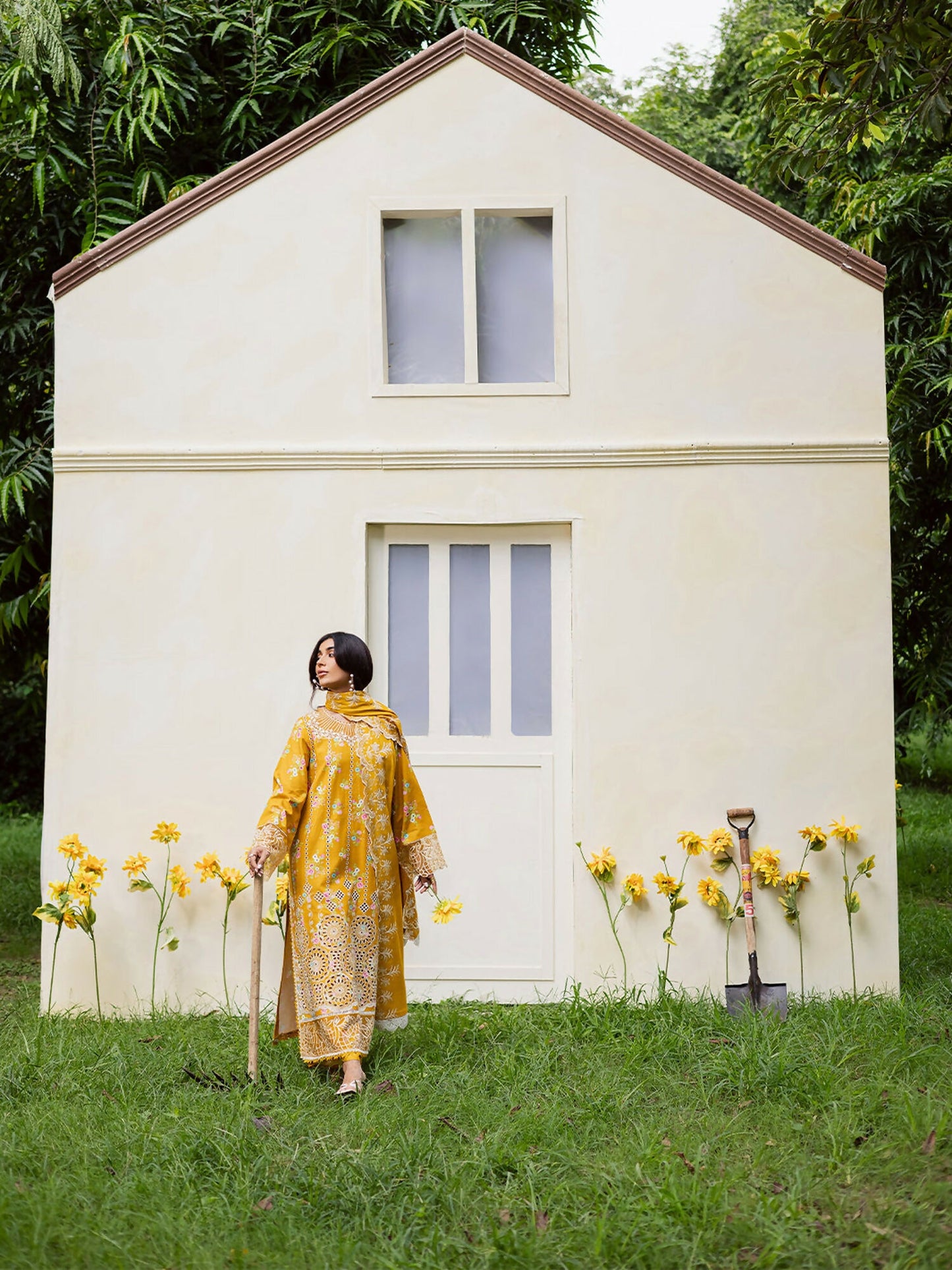 Mahnur Gardenia Khaddar Embroidered Unstitched 3-Piece Suit-GR-08