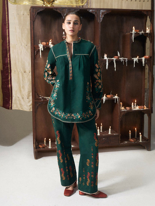 Jugnu by Hussain Rehar Khaddar Pret’26 Wool Embroidered Scarf-Diyar