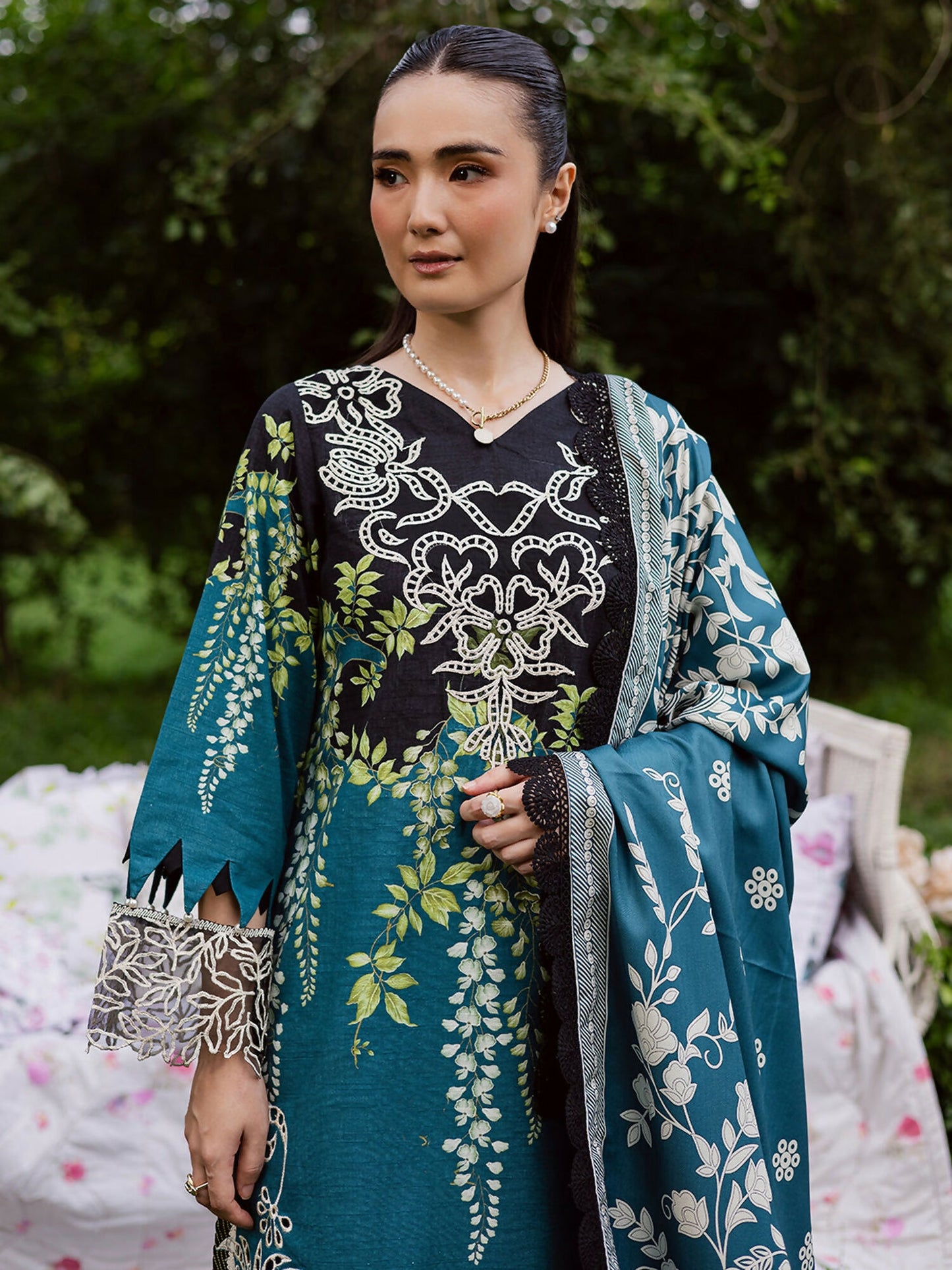 Mahnur Gardenia Khaddar Embroidered Unstitched 3-Piece Suit-GR-04