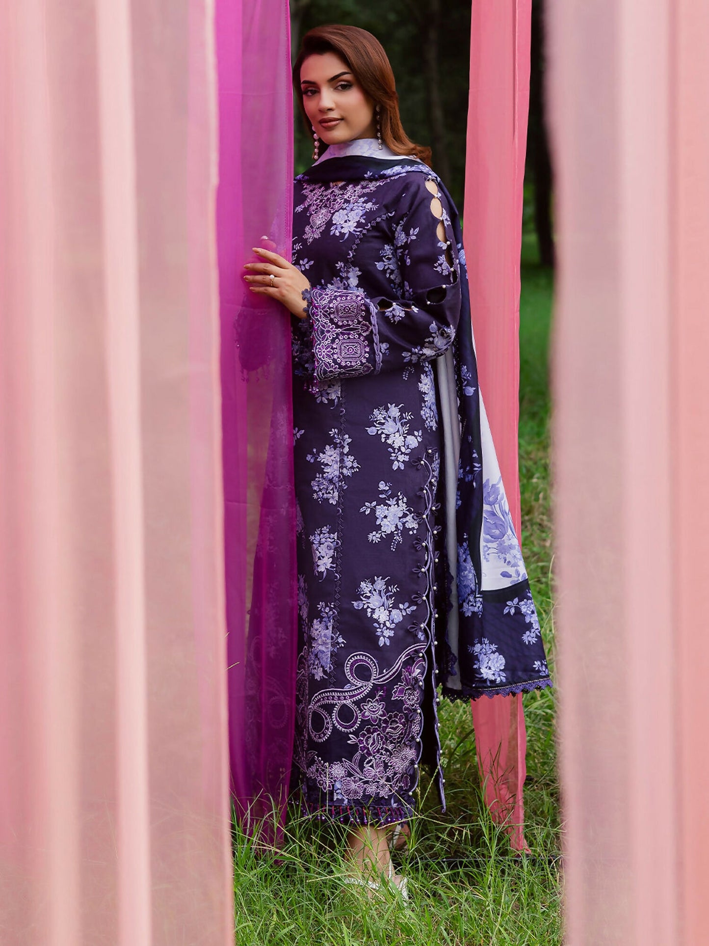 Parishay Rang e Sarma Khaddar Embroidered Stitched 3-Piece Suit-SAR-04