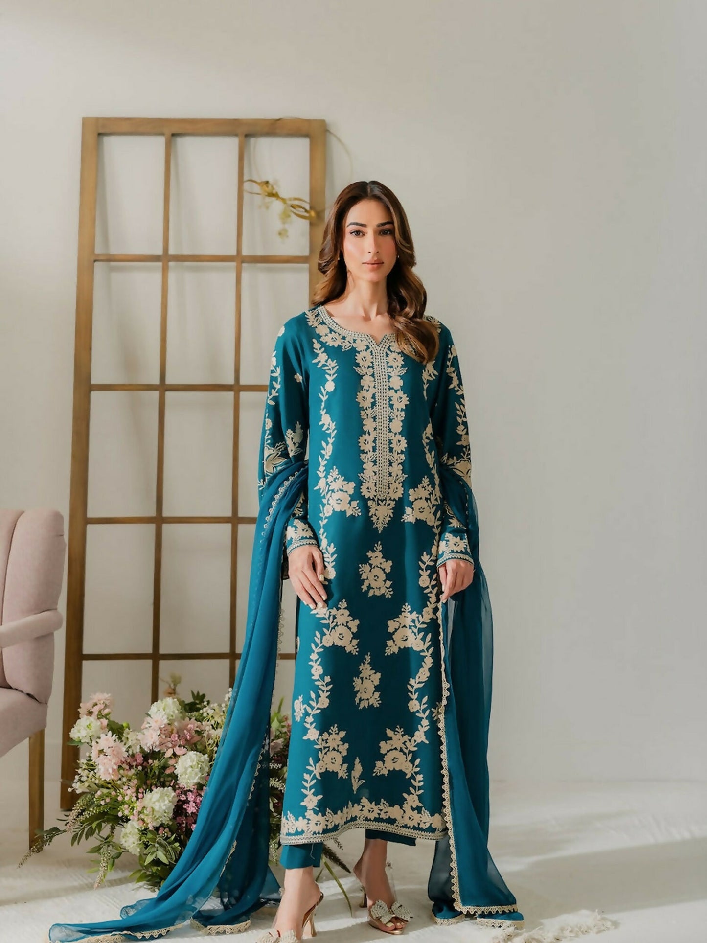 Zeephire Dhanak Embroidered Stitched 3-Piece Suit-Kawiya