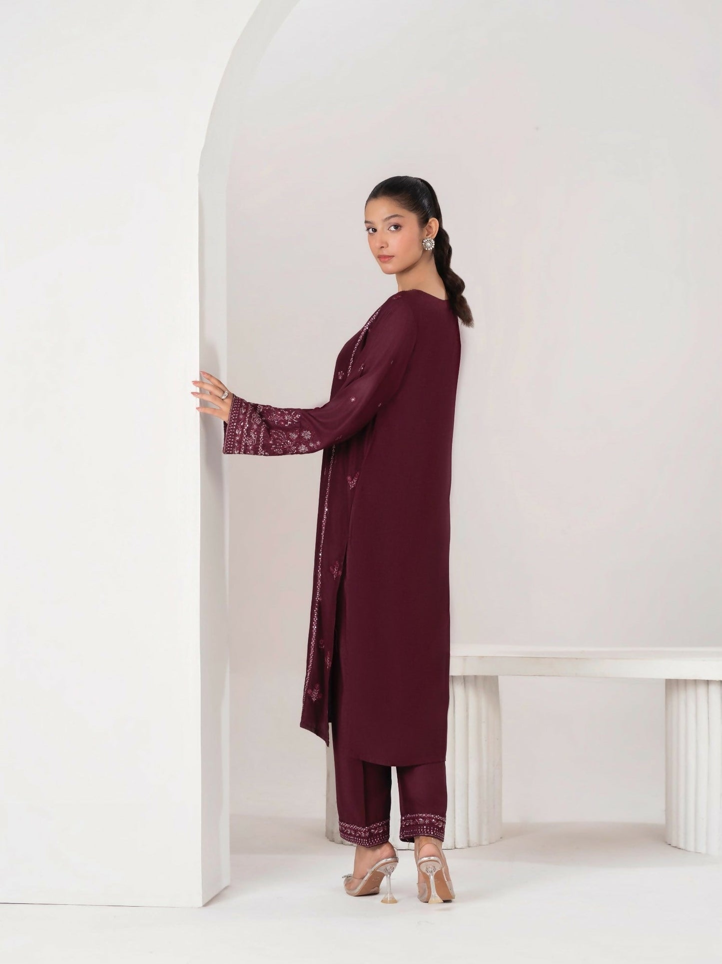 Stylish Collection Aaraish Linen Embroidered Stitched 2-Piece Suit-Lara