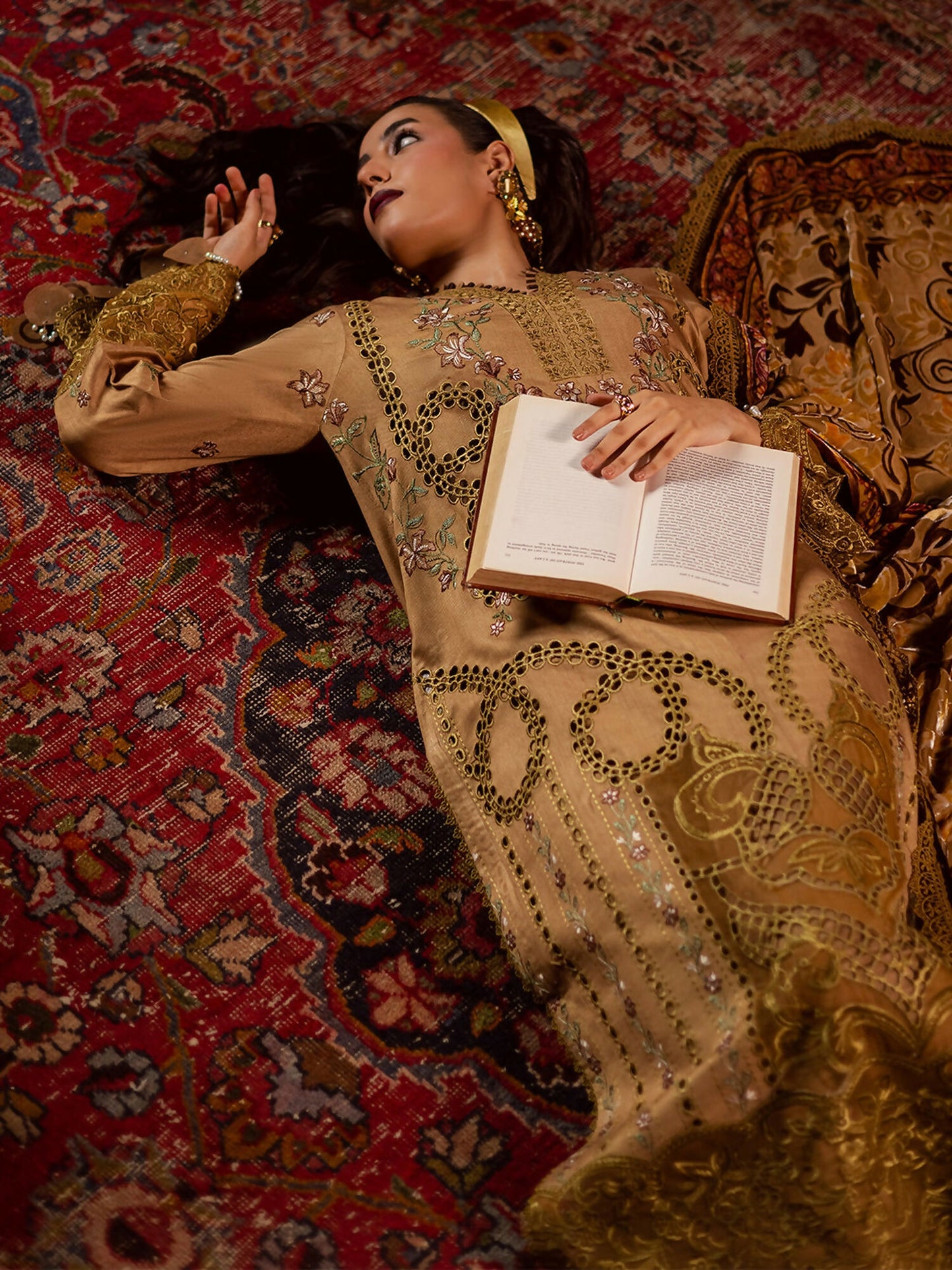 Mahnur Amelia Kotrai Embroidered Stitched 3-Piece Suit–CK-006