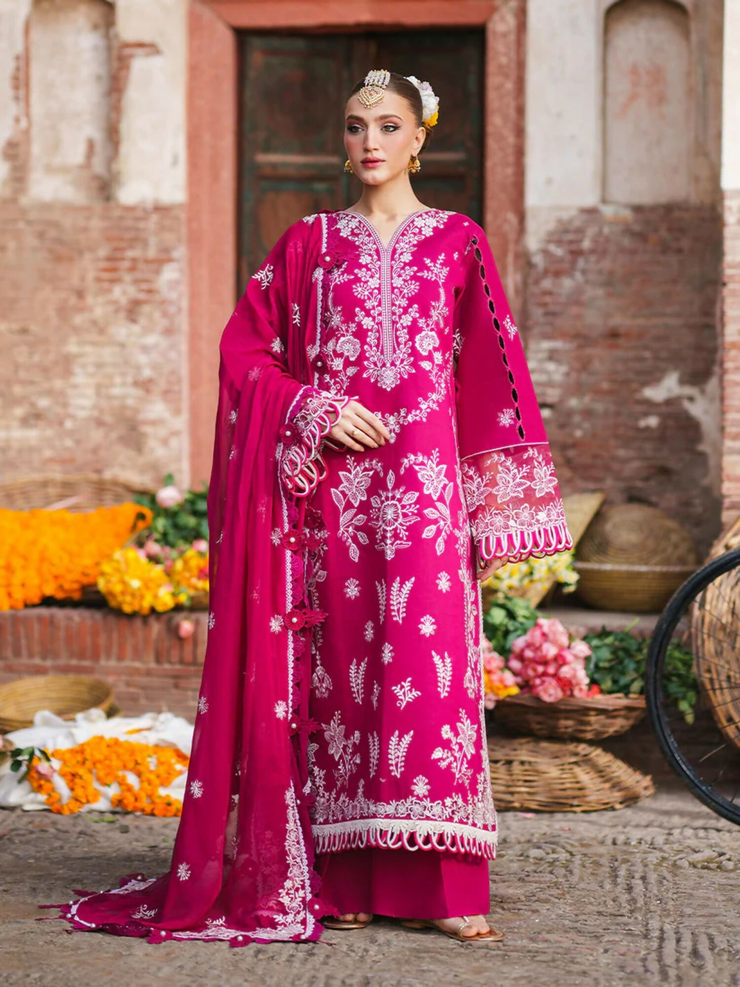 Mahnur Gul Luxury Lawn'26 Embroidered Unstitched 3-Piece Suit-G-001