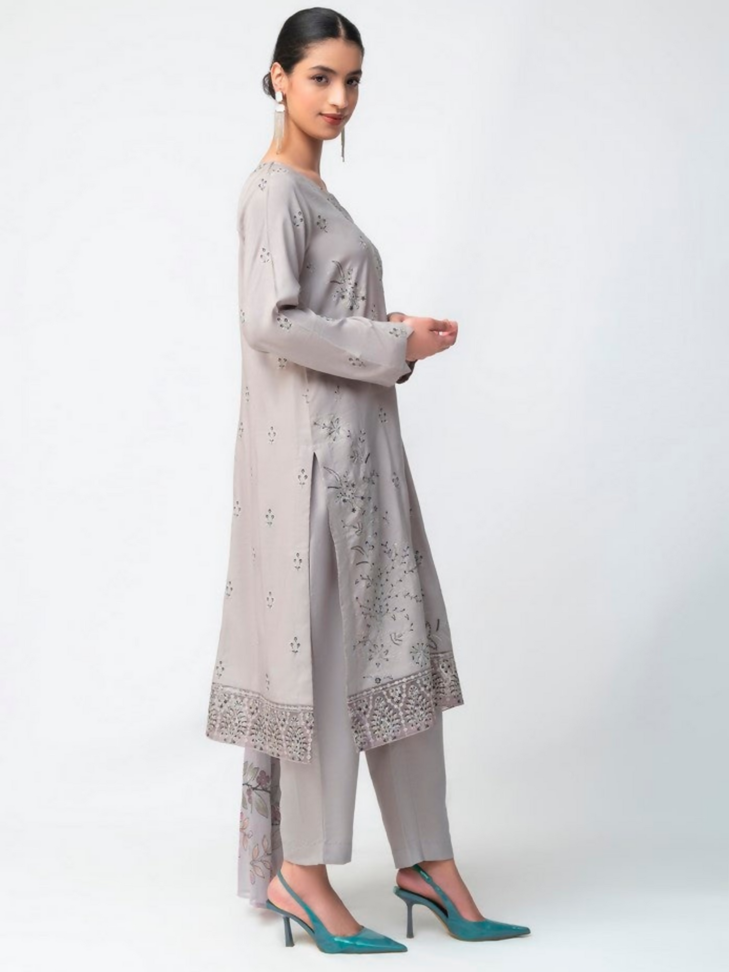Imran Aftab Isla Winter Khaddar Embroidered Stitched 3-Piece Suit-IAKC-UF-18