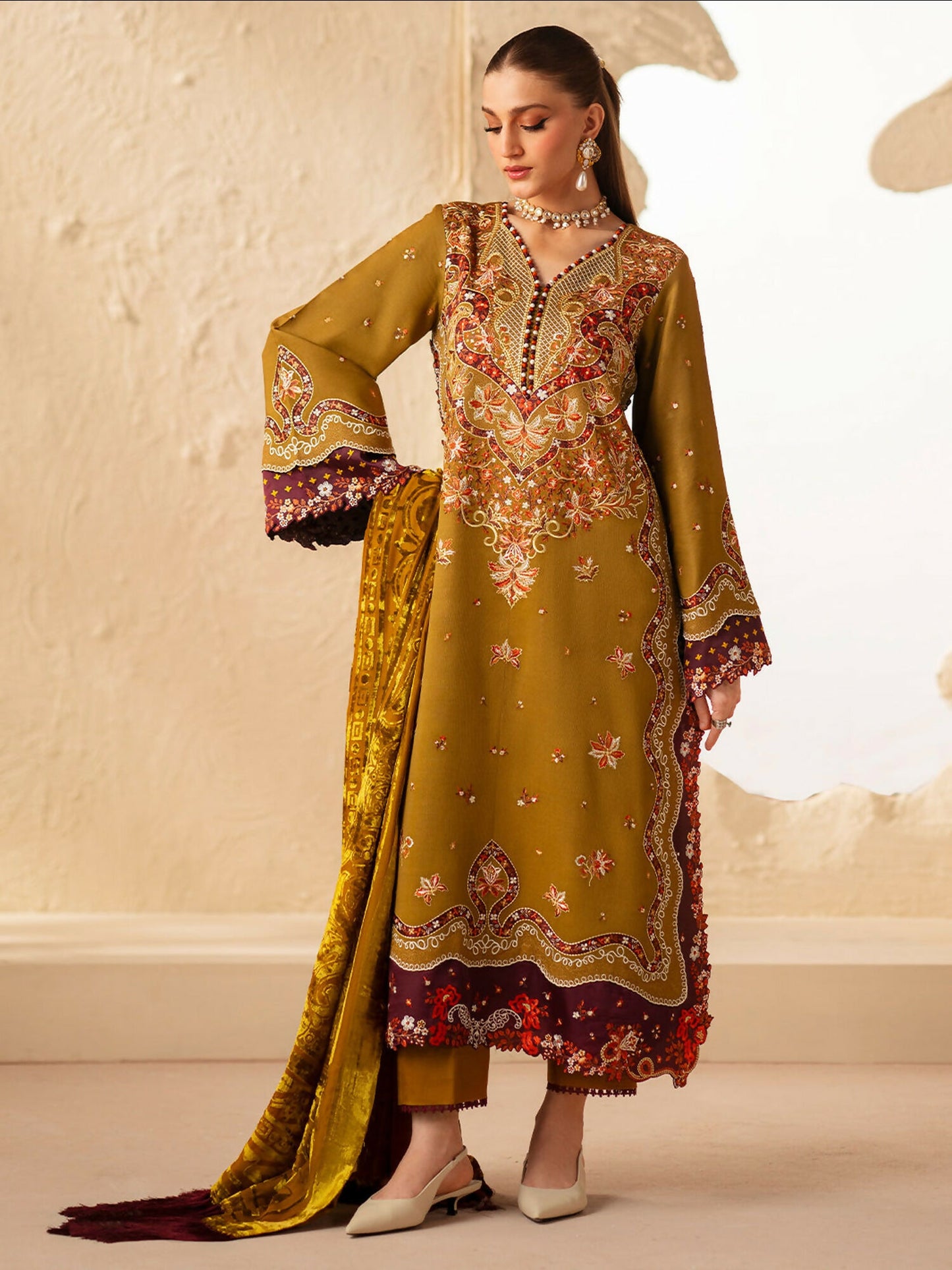 Binilyas Saqqara Kotrai Embroidered Unstitched 3-Piece Suit-163-A
