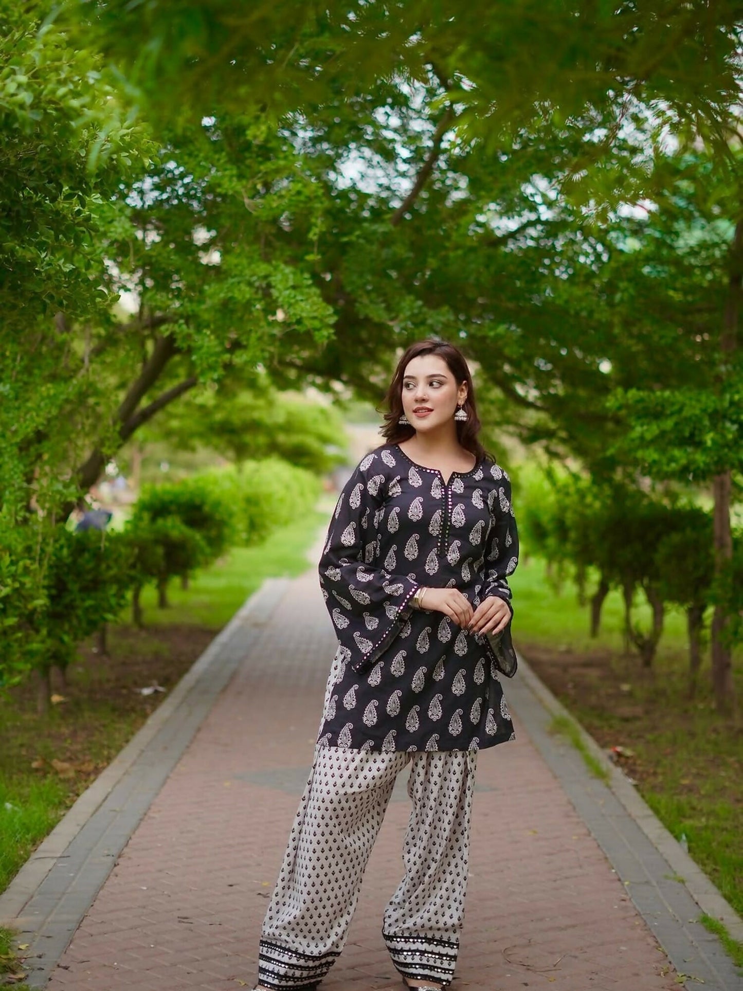 Tehzeeb Libas Linen Printed Stitched 2-Piece Suit-MEHRU
