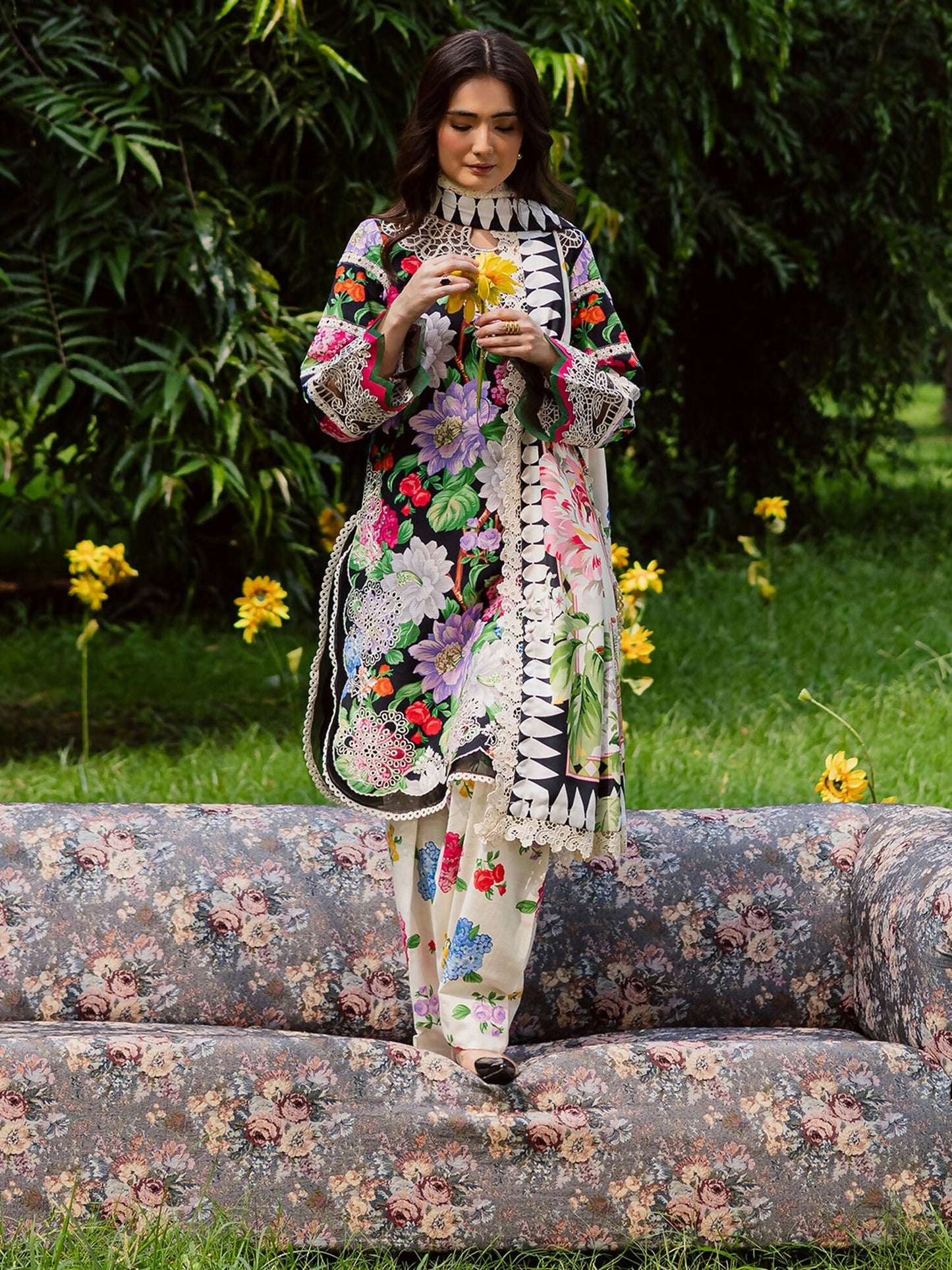 Mahnur Gardenia Khaddar Embroidered Unstitched 3-Piece Suit-GR-10