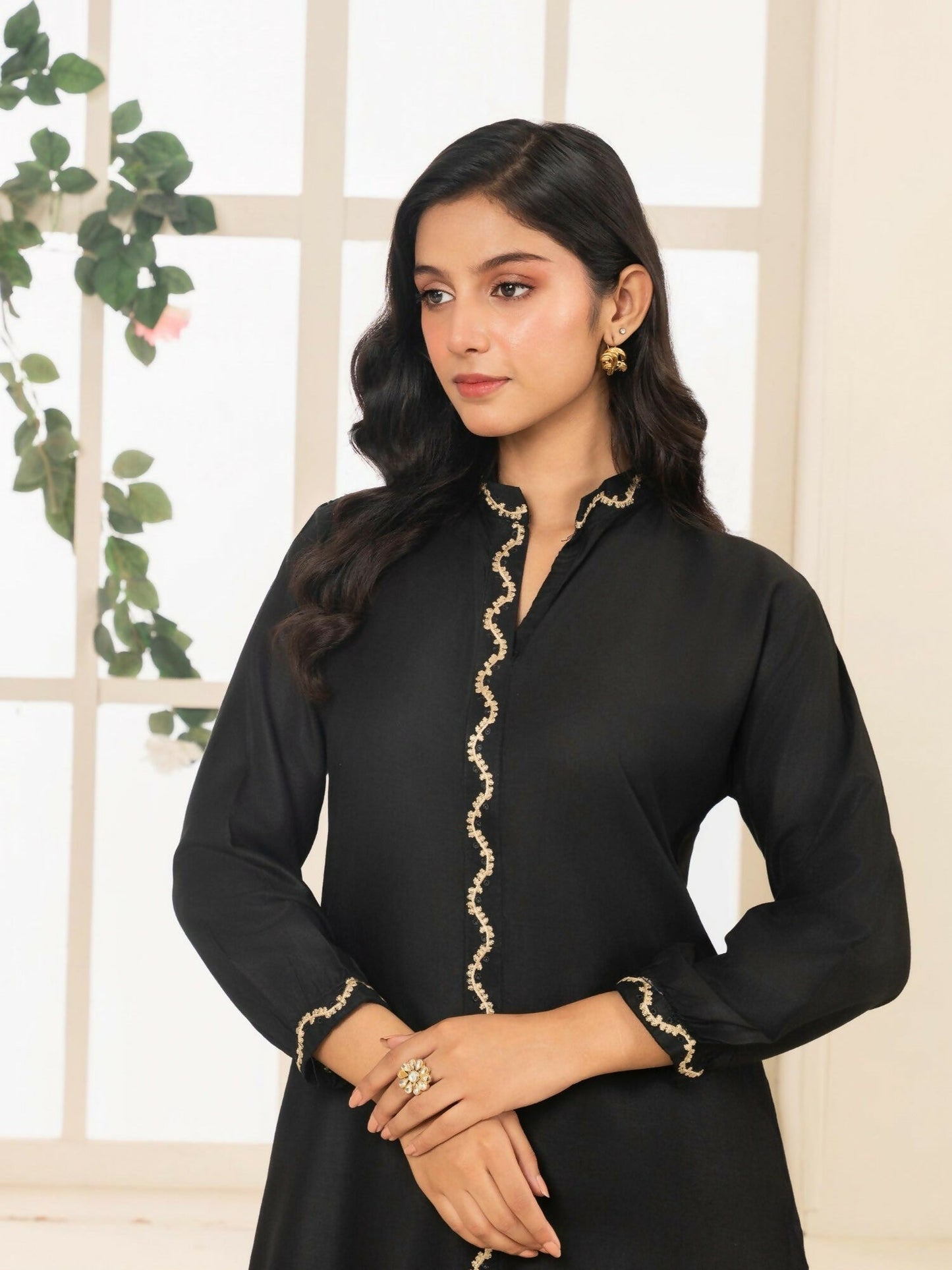 Stylish Collection Aaraish Linen Embroidered Co-Ord Set-Black Ringles