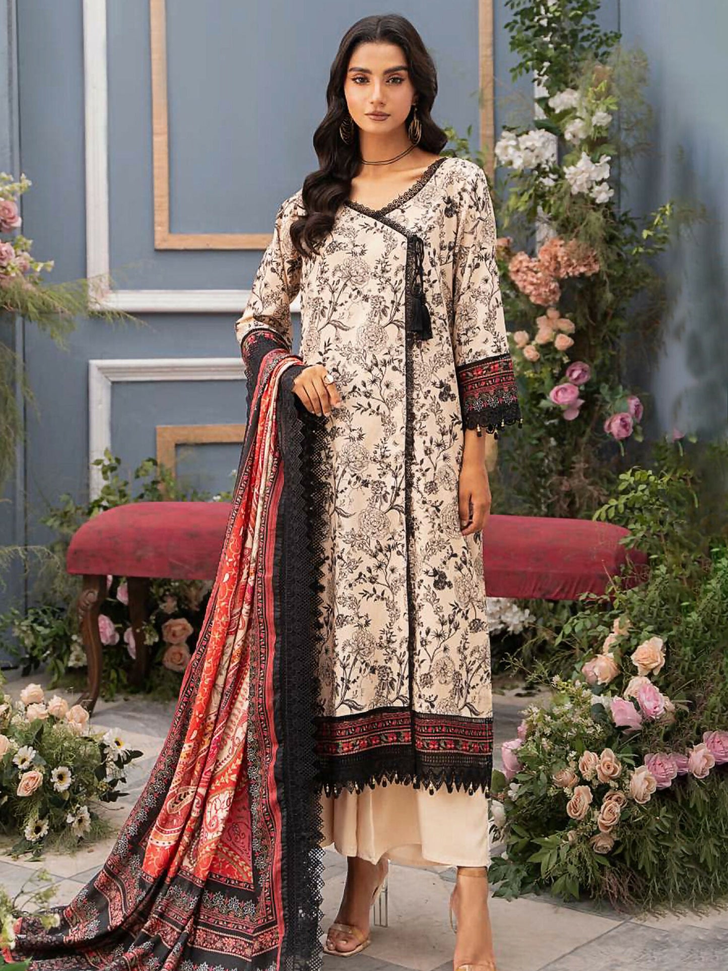 Mausummery unstitched 3-piece suit with digital printed Linen Doria shirt and dupatta, paired with dyed linen trouser for stylish winter wear.
