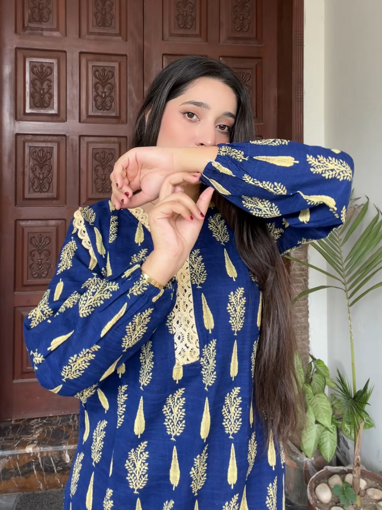 Bin Shaukat Khaddar Printed Stitched 2-Piece Suit