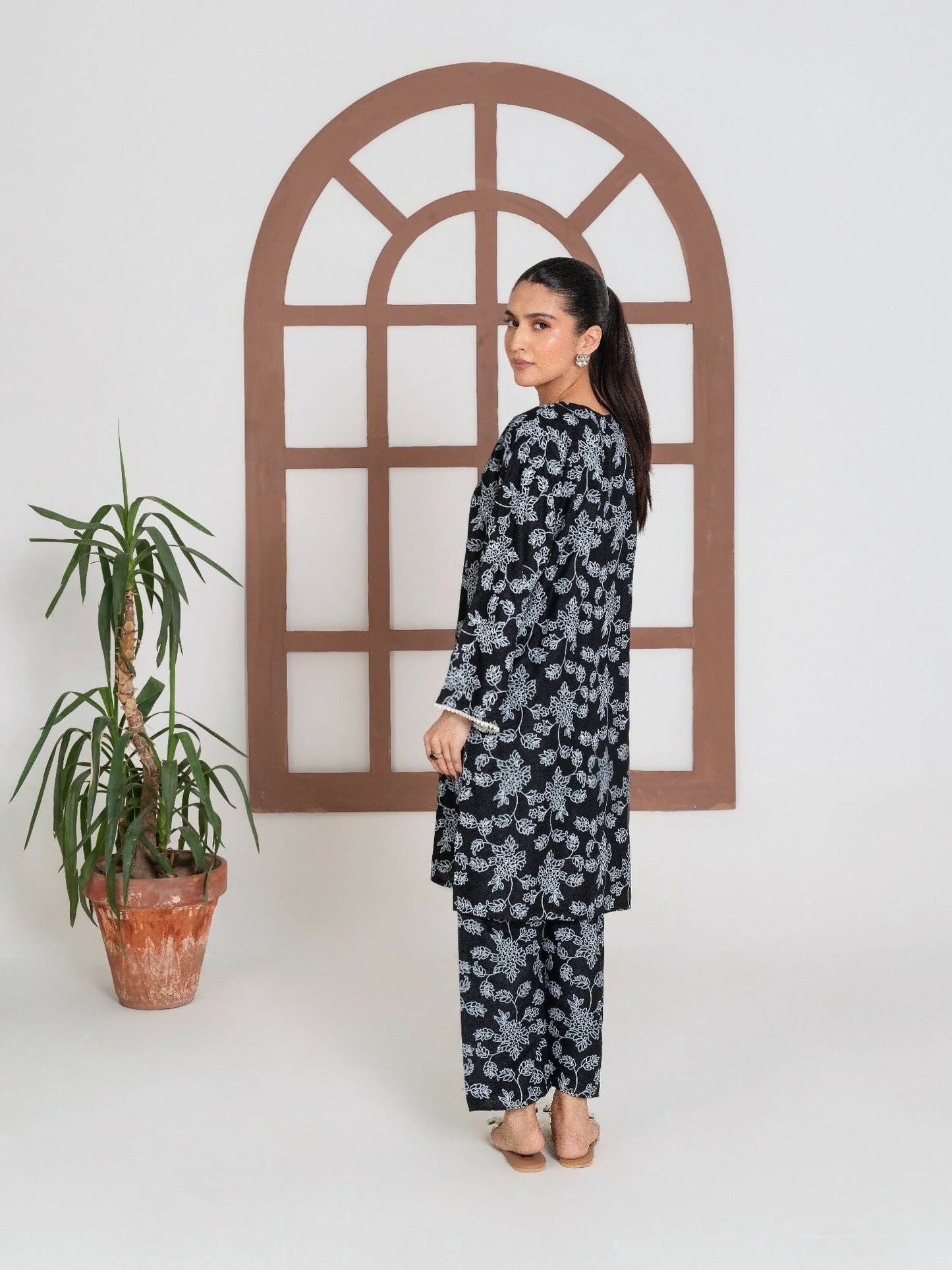 Stylish Collection Enchant Pret Linen Printed Co-Ord Set-Gulaab Black