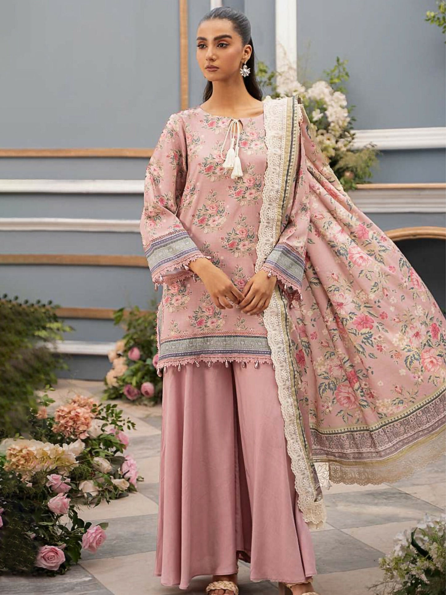 Mausummery unstitched 3-piece suit with digital printed Linen Doria shirt and dupatta, paired with dyed linen trouser for a refined winter look.