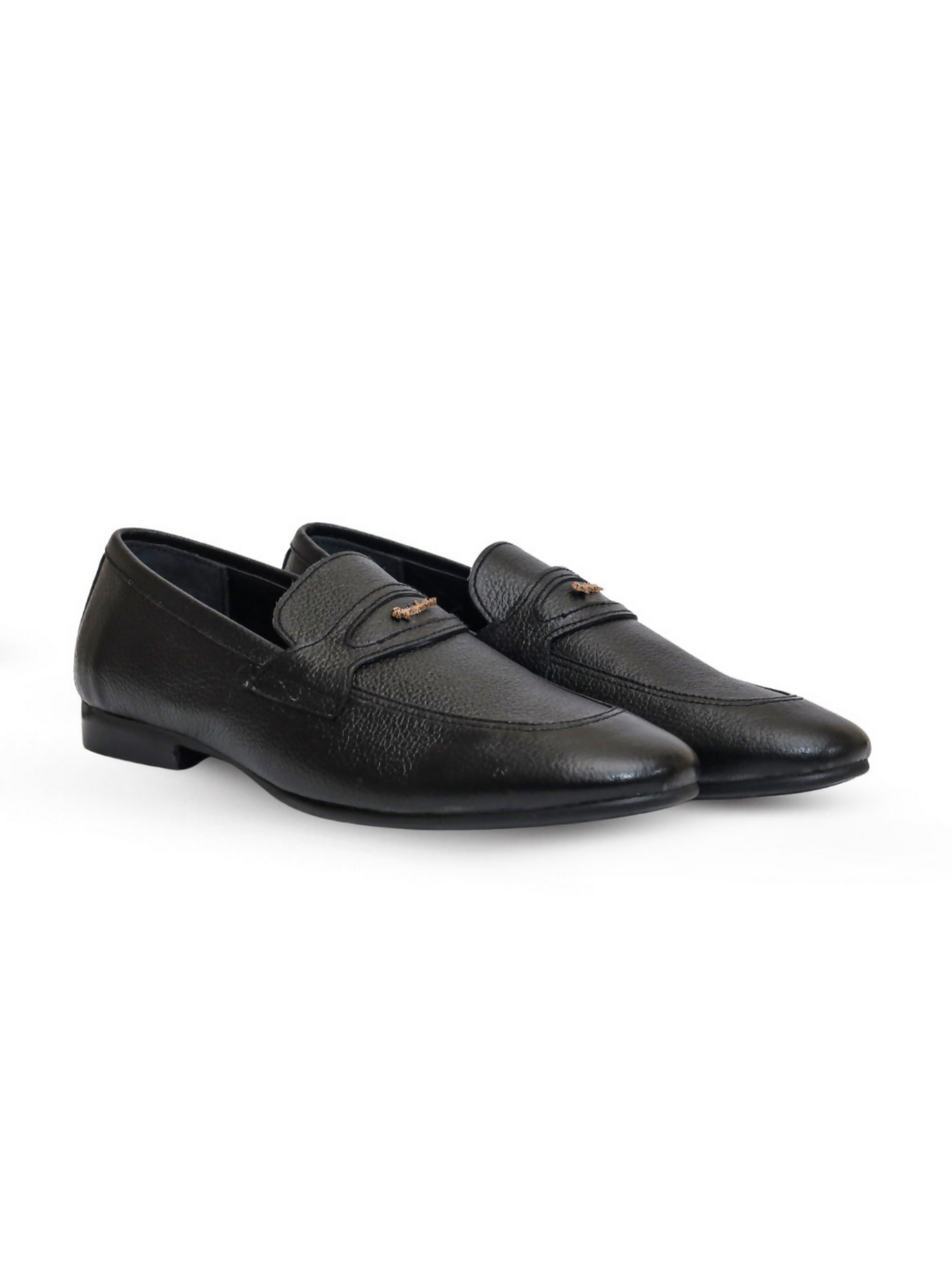 Classic black leather shoes with a clean silhouette and durable sole, offering a versatile blend of comfort and style.