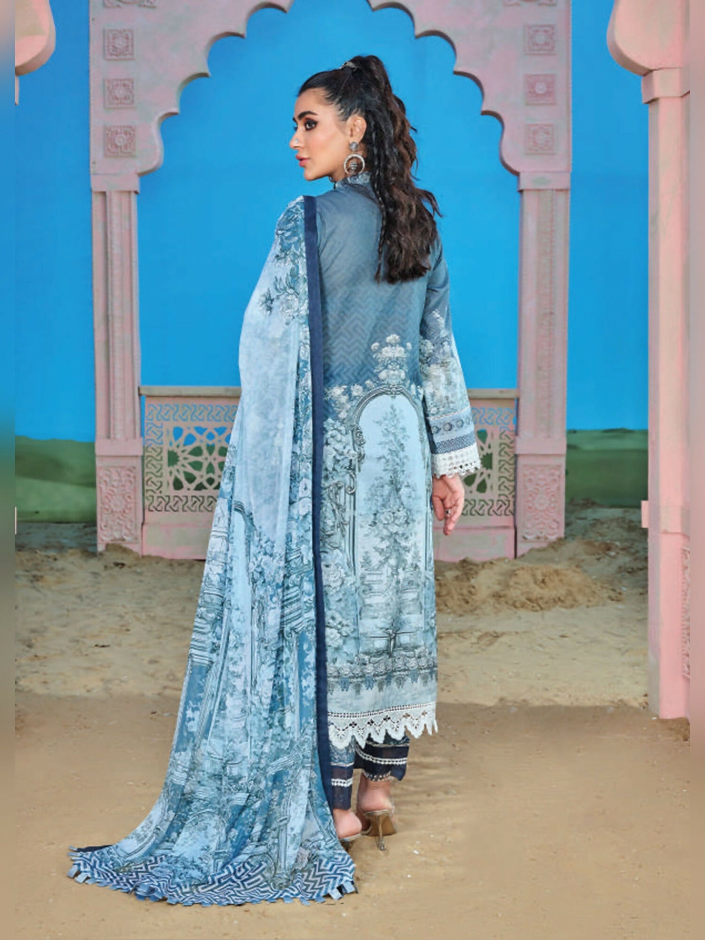 wardha-saleem-embroidered-lawn-suits-unstitched-3-piece-d-14-eshaal-summer-collection_2_blur