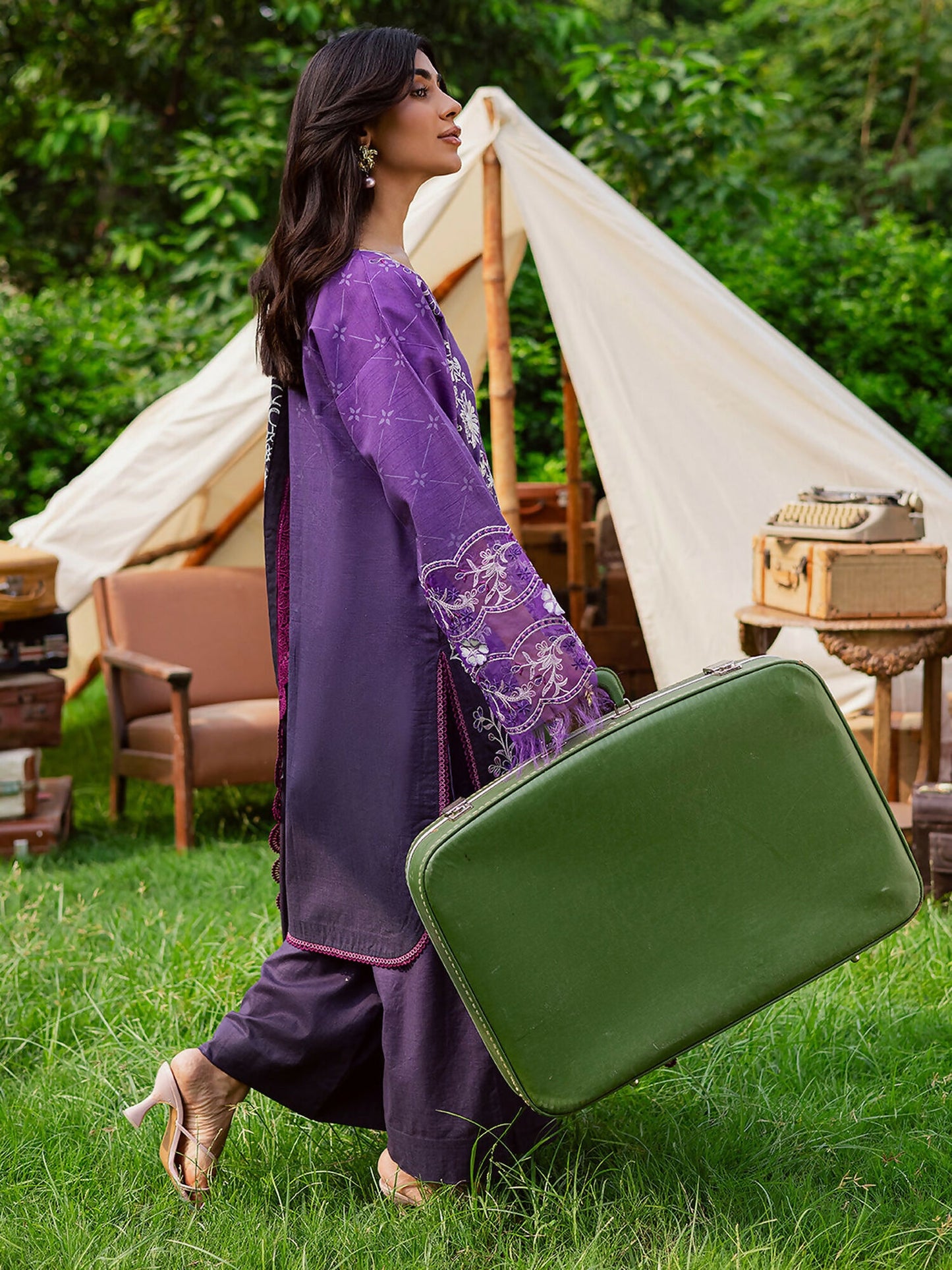 Mahnur Gardenia Khaddar Embroidered Stitched 3-Piece Suit-GR-01