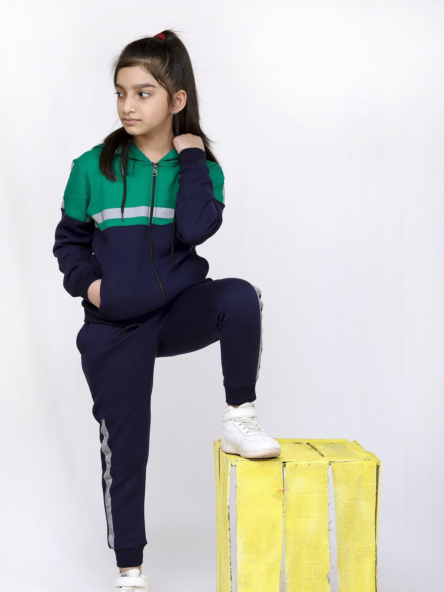 Velvour Fleece Hooded Tracksuit-VWT15-B