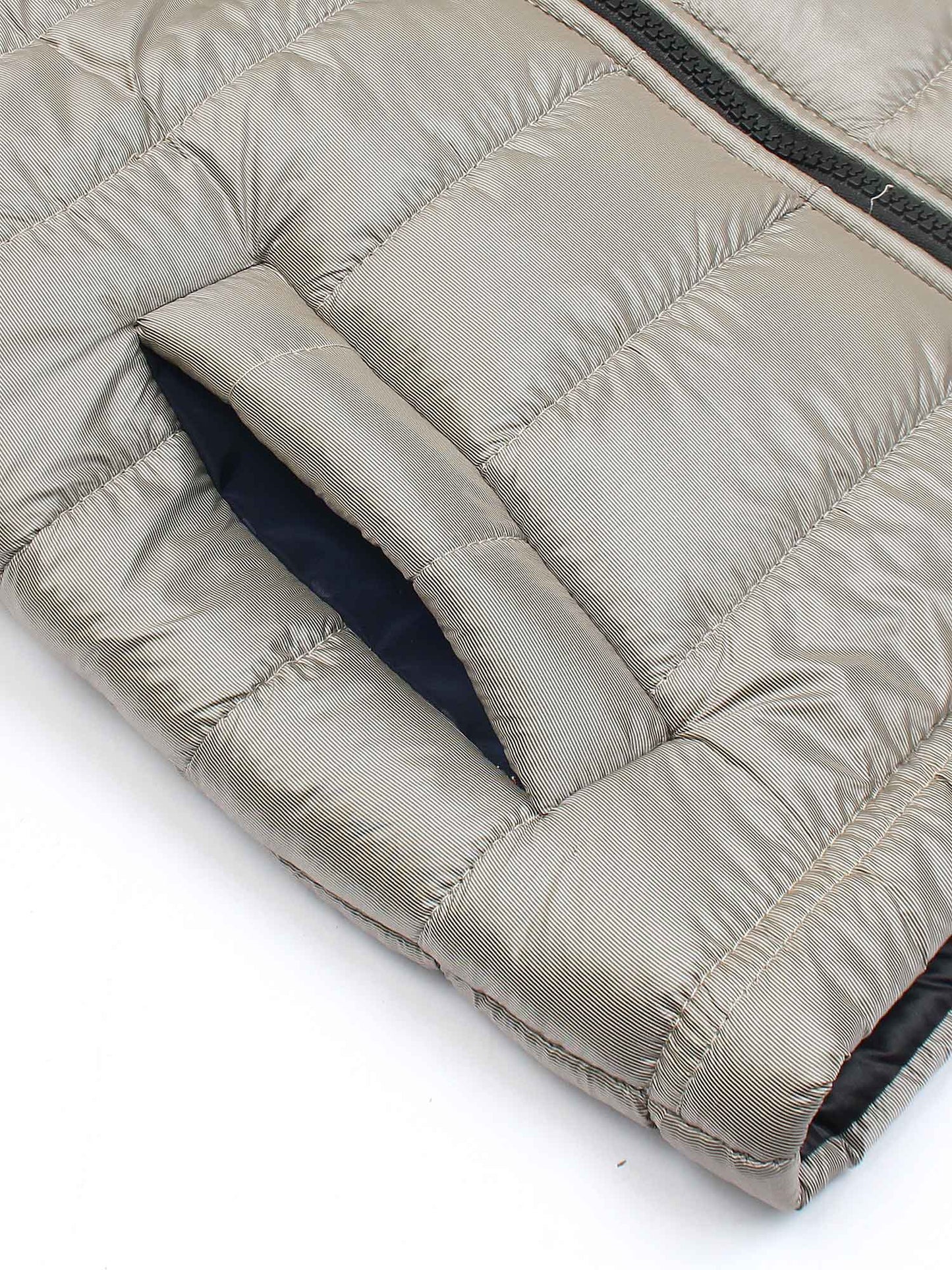 Velvour Sleeveless Hooded Puffer Jacket-VJ22-A