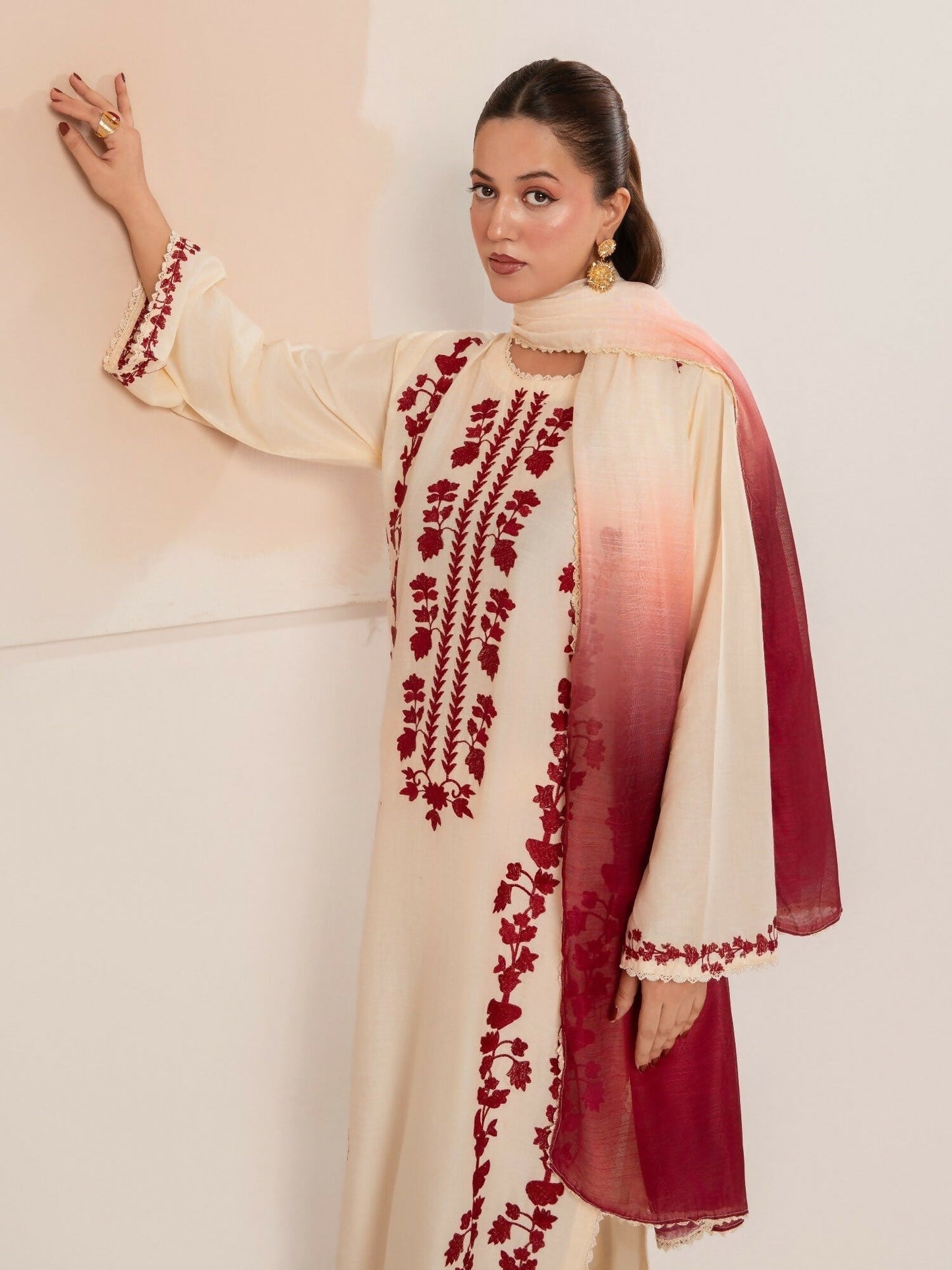 Stylish Collection Luxe Edit Linen Embroidered Stitched 3-Piece Suit-Aizal