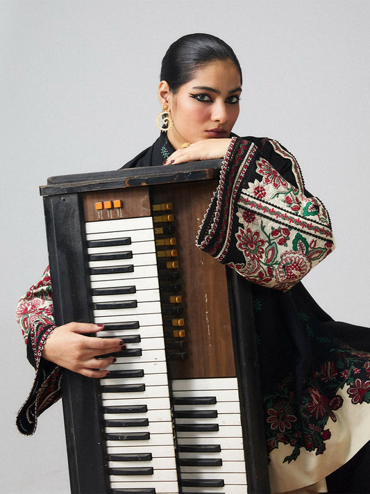 Jugnu by Hussain Rehar Khaddar Pret’26 Wool Embroidered Scarf-Nagina