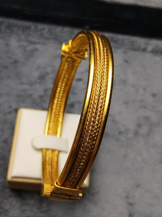 H&A Jewellery Gold Polished Openable Bangle