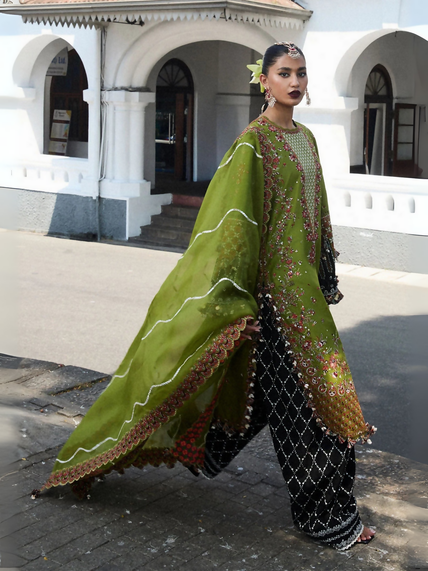 Hussain Rehar Luxury Lawn SS'25 Embroidered Unstitched 3-Piece Suit-Abass