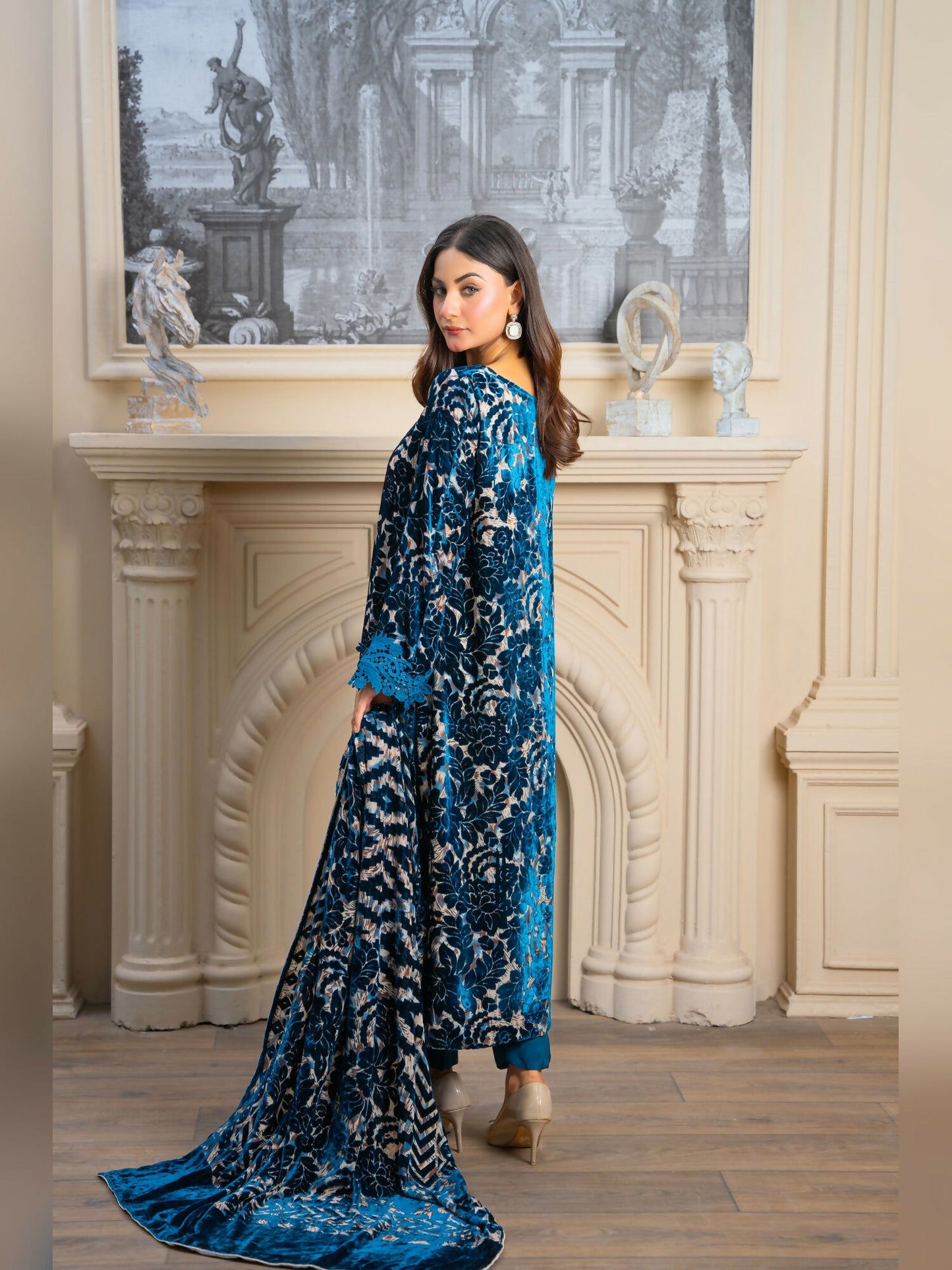 Noori Palachi Embossed Printed Unstitched 3-Piece Suit