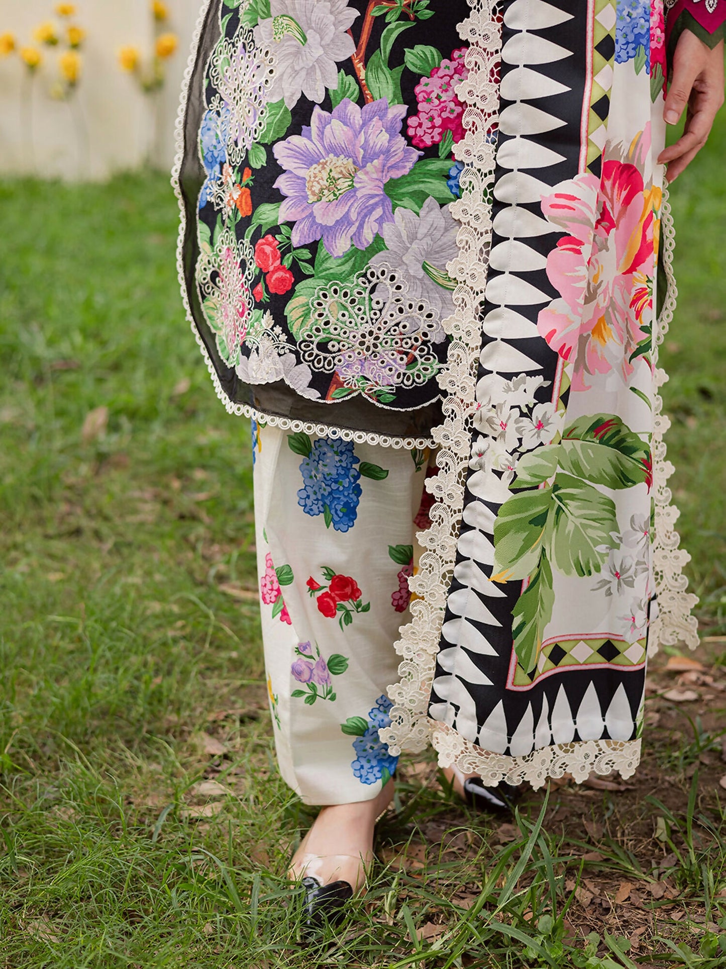 Mahnur Gardenia Khaddar Embroidered Stitched 3-Piece Suit-GR-10