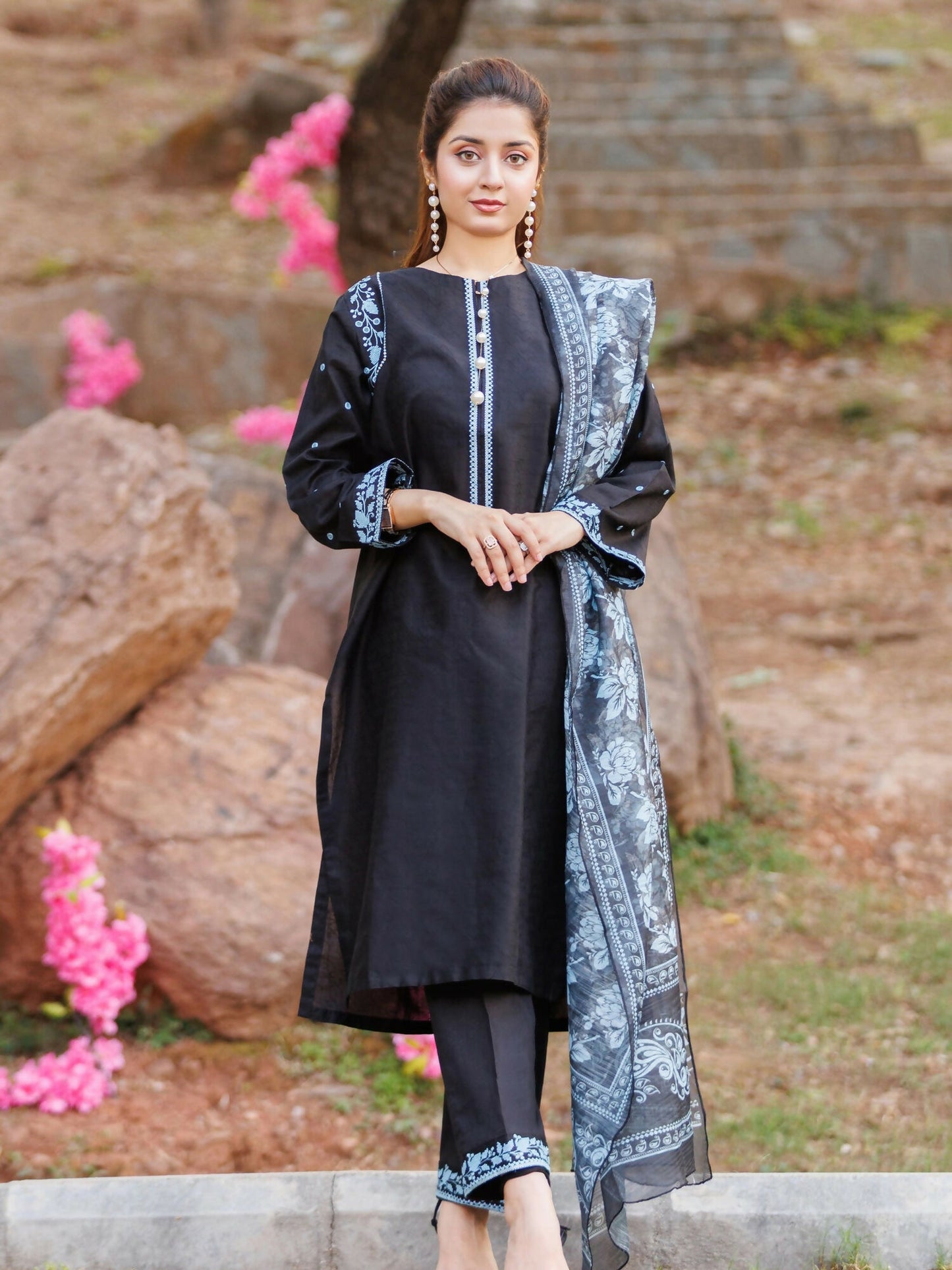 MAK Fashion Doria Cotton Lawn Embroidered Stitched 3-Piece Suit-Moonlight