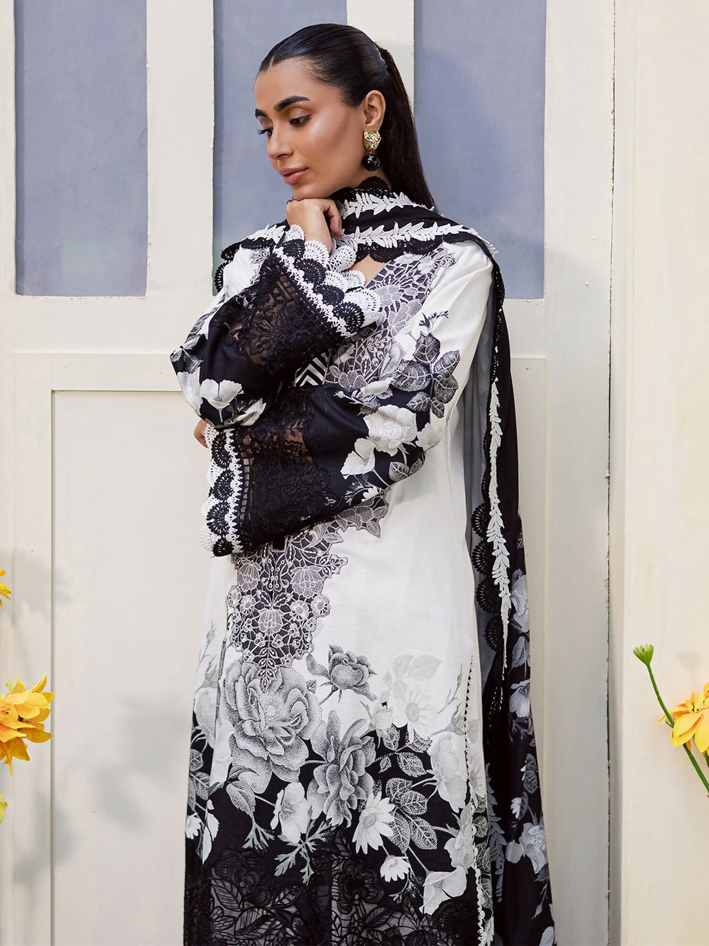 Mahnur Gardenia Khaddar Embroidered Unstitched 3-Piece Suit-GR-05